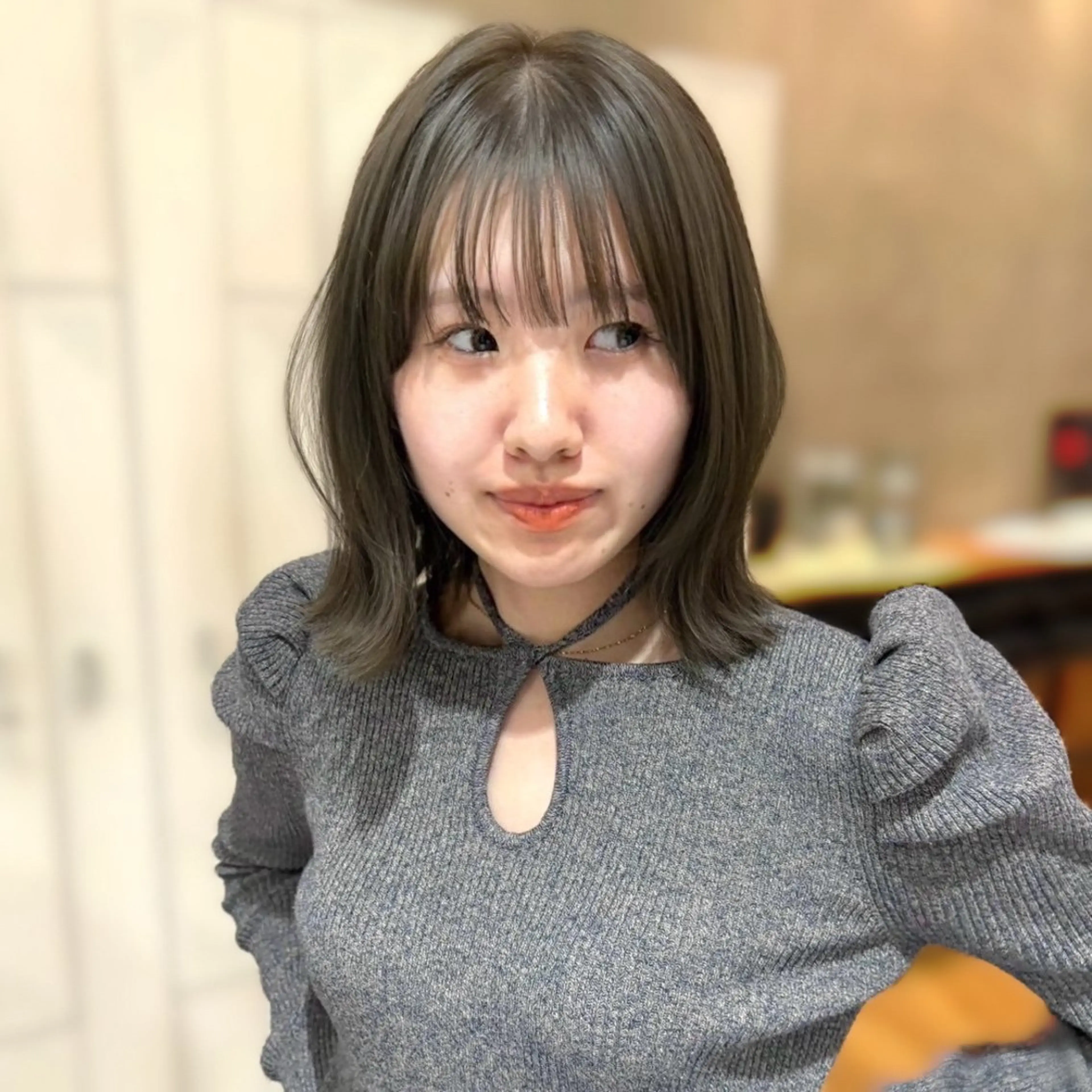 ミディアム カラー ボブ 外ハネヘア mashu Atoro所属・梅田美容室/レイヤー /ベージュ/miyuのヘアスタイル