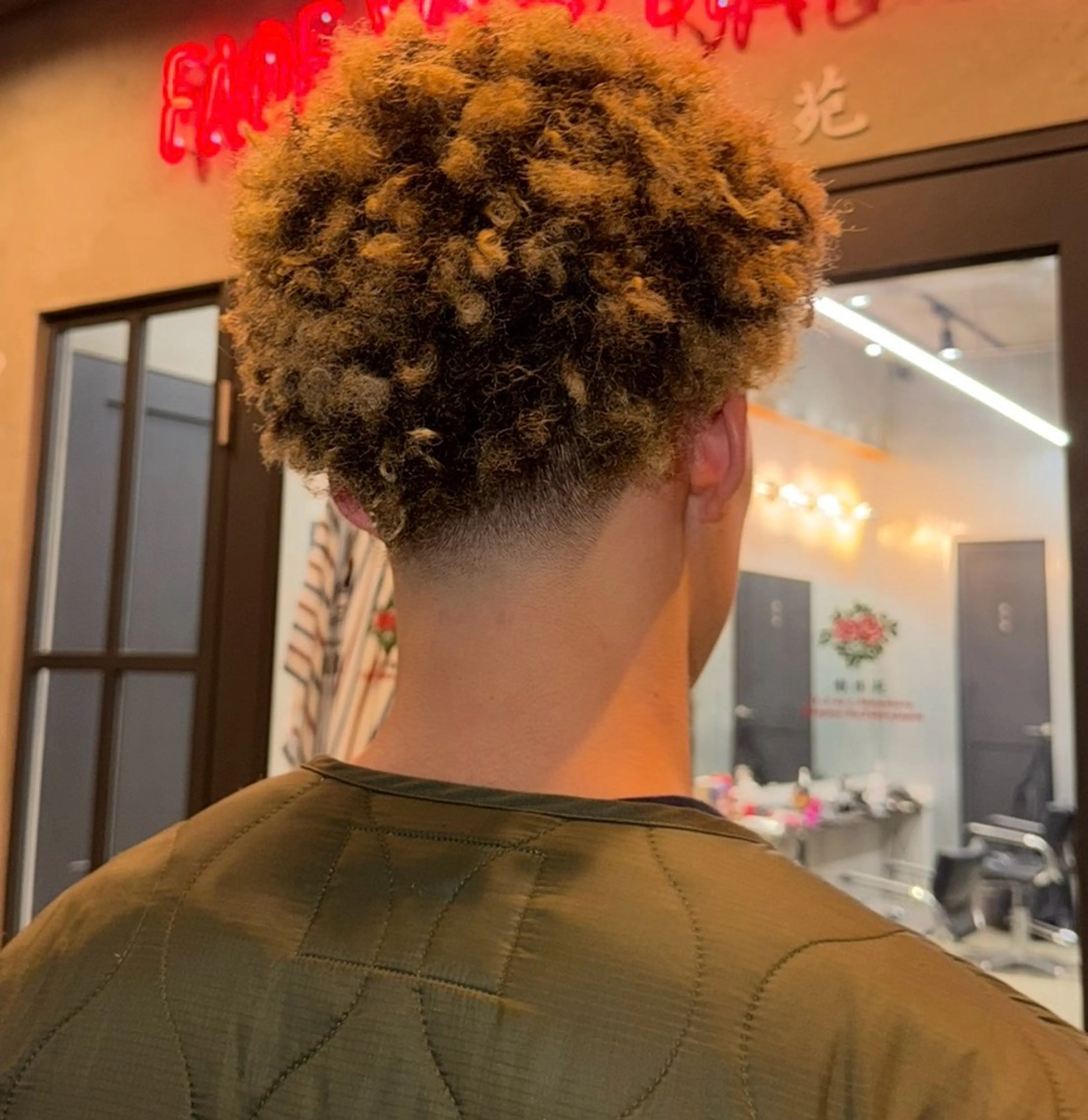 ショート パーマ メンズ カット パーマ FADE&LINE 高井戸所属・佐藤 吏空のヘアスタイル