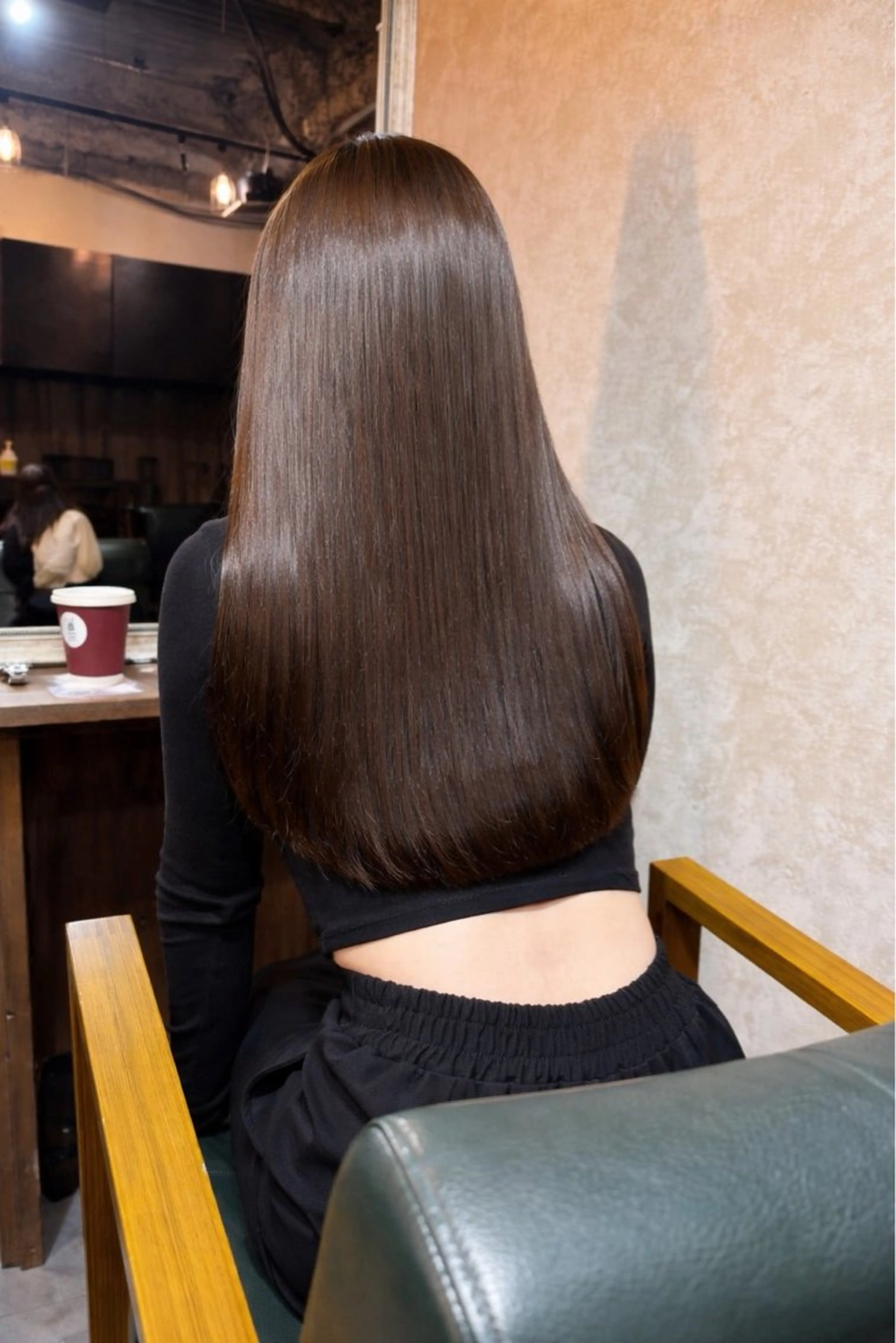 ロング ヴェチカヘア京橋所属・脱白髪染め カミタニのヘアスタイル