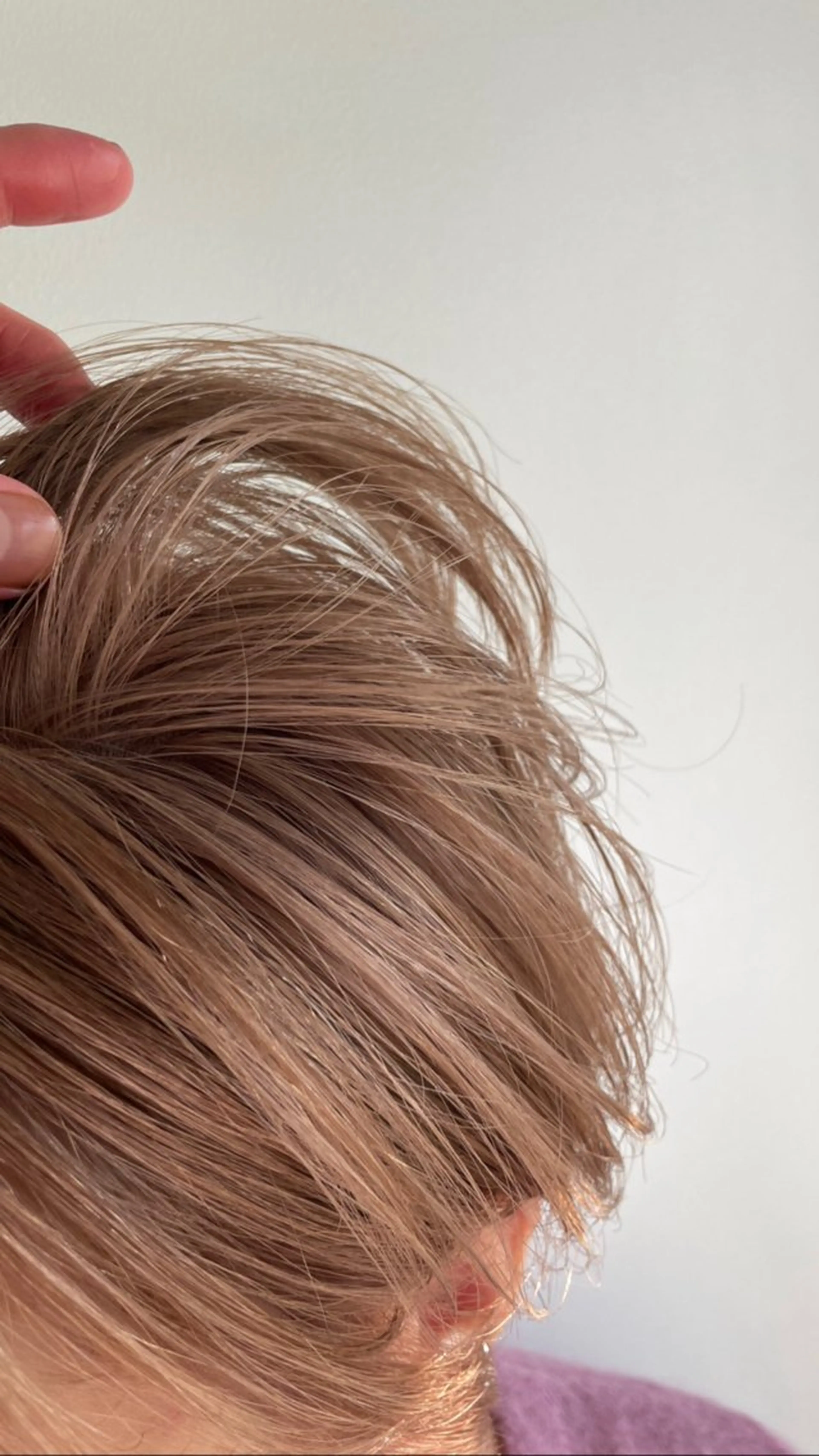 ショート カラー ベージュカラー ブリーチ カット ヘアカラー Takuma Suzuki中目黒のヘアスタイル