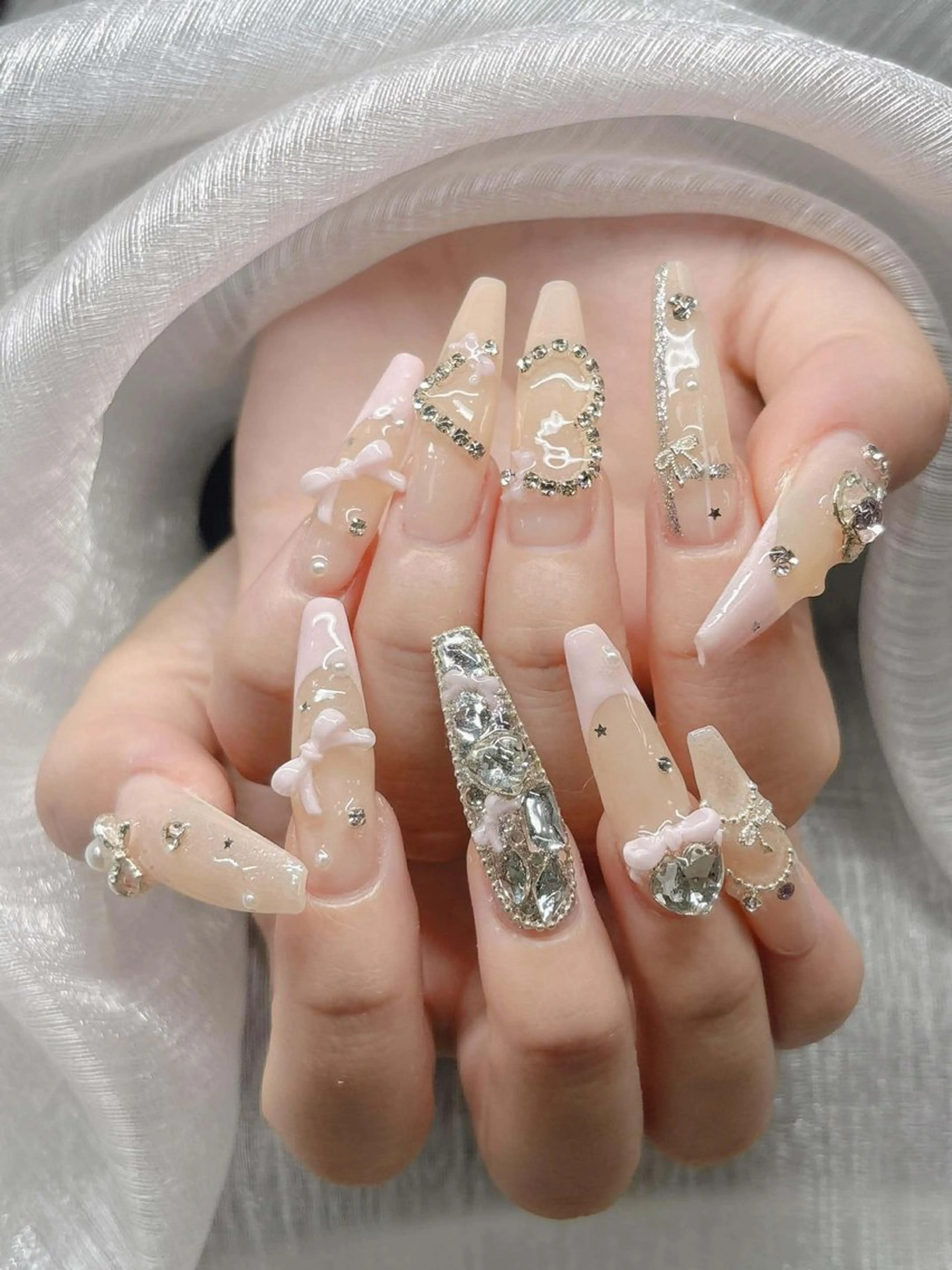 ネイル ハンドネイル Lee Nailsのネイルデザイン