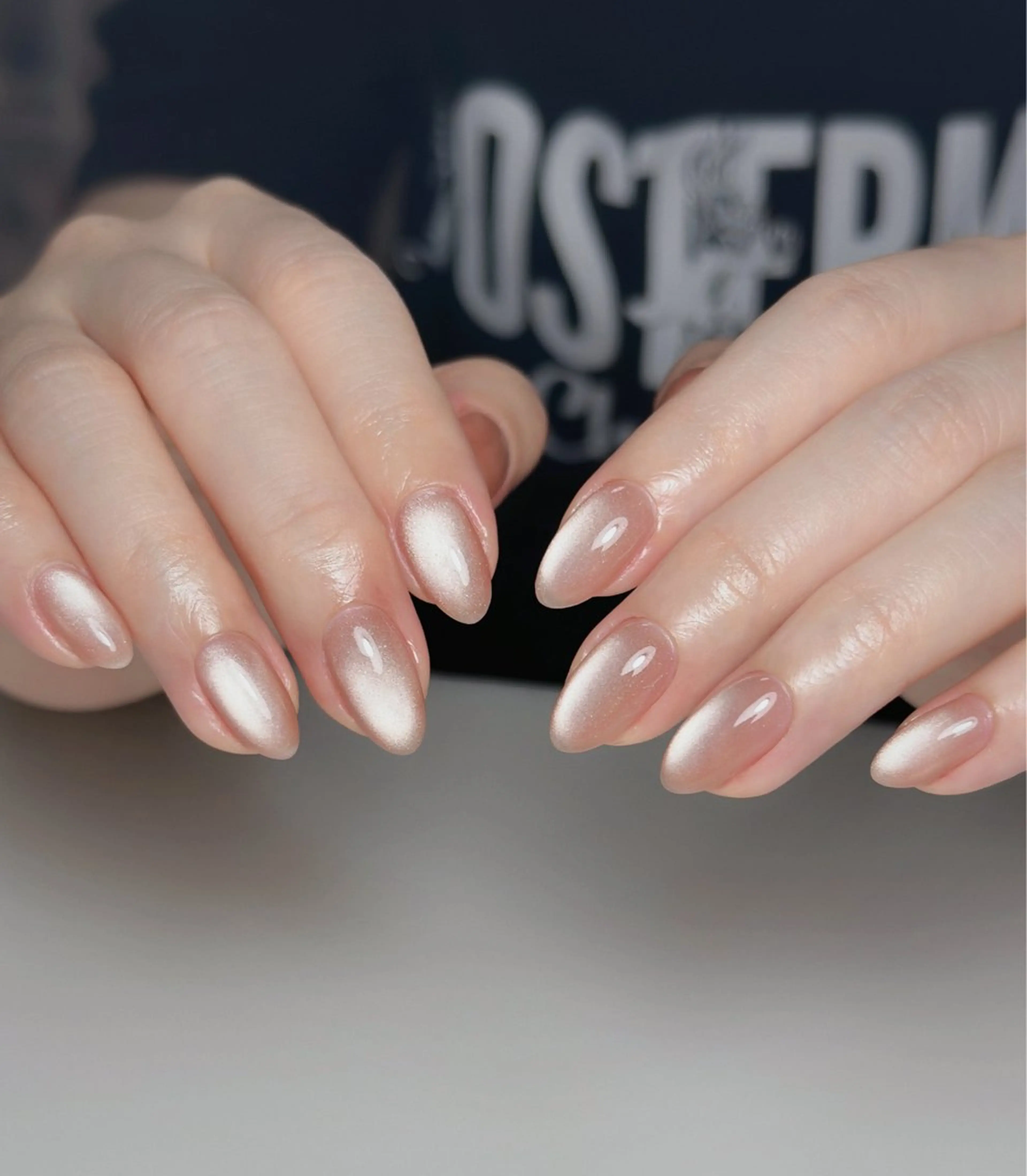 ネイル オーロラネイル 長さ出し フットネイル 韓国ネイル ラメ(グリッター) ハンドネイル 👍thumbs up nail👍のネイルデザイン