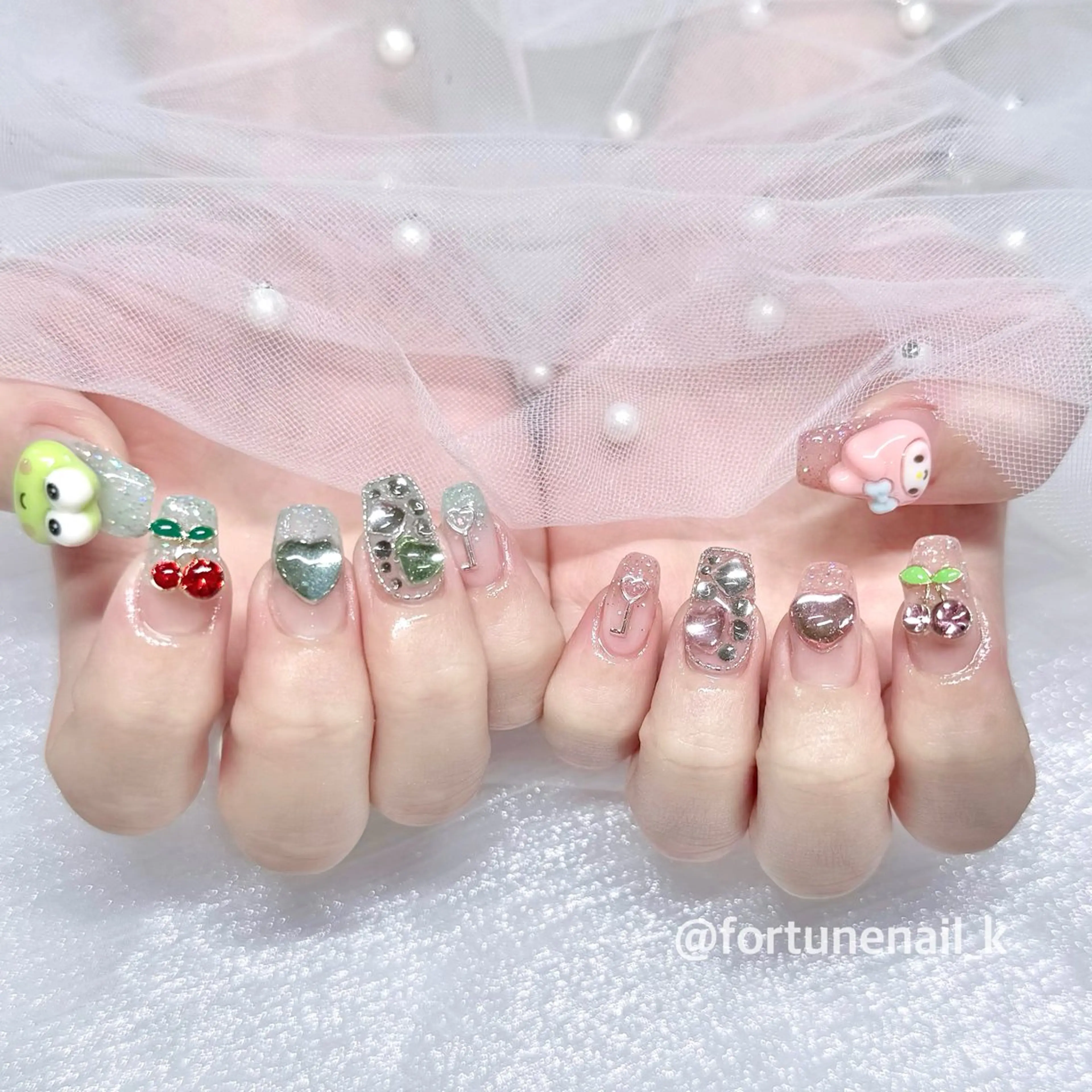 ネイル ハンドネイル 🤍kanane 🤍のネイルデザイン