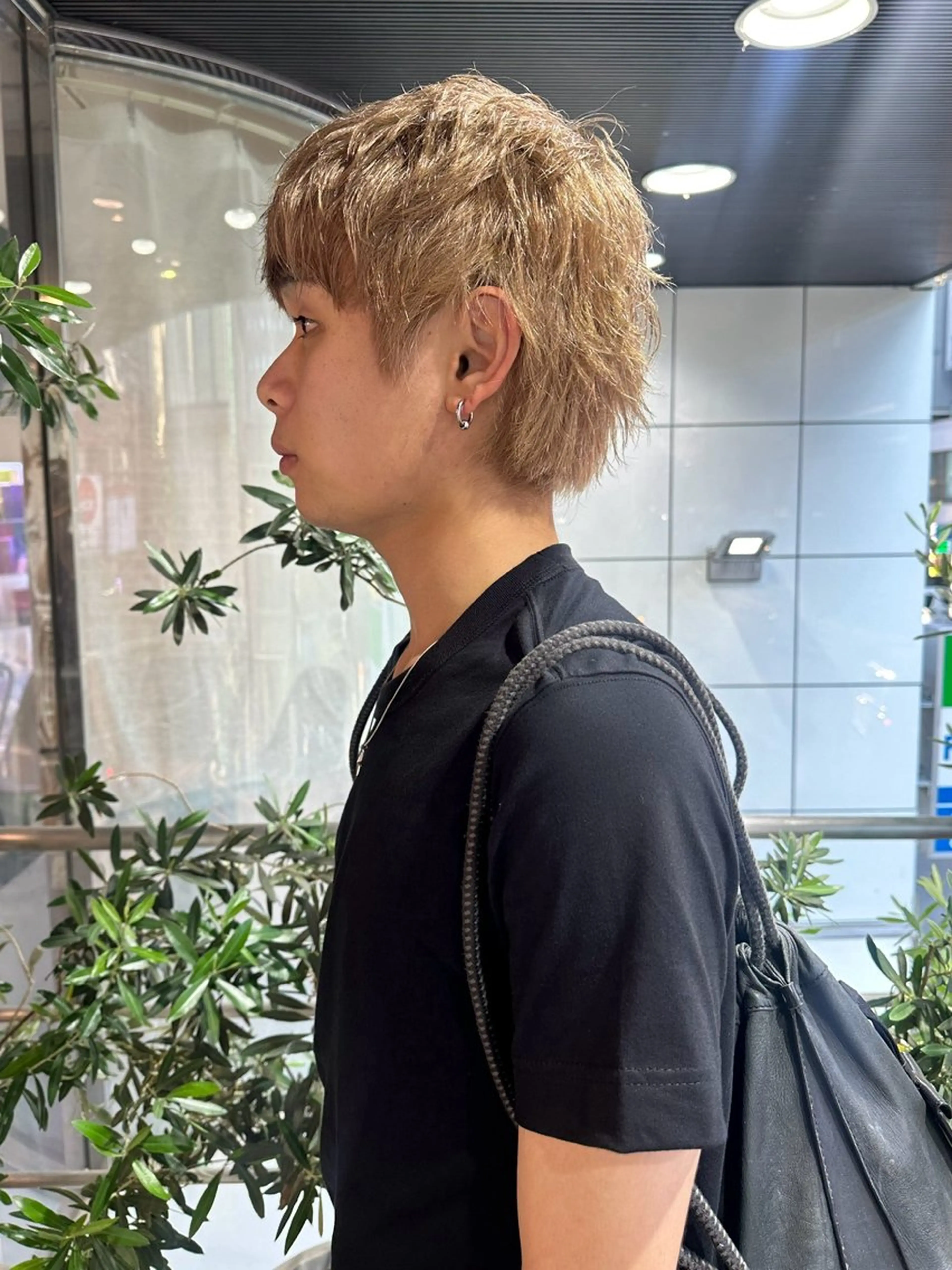 ショート カラー メンズ Rei/ 縮毛矯正/ ハイライトカラー募集のヘアスタイル