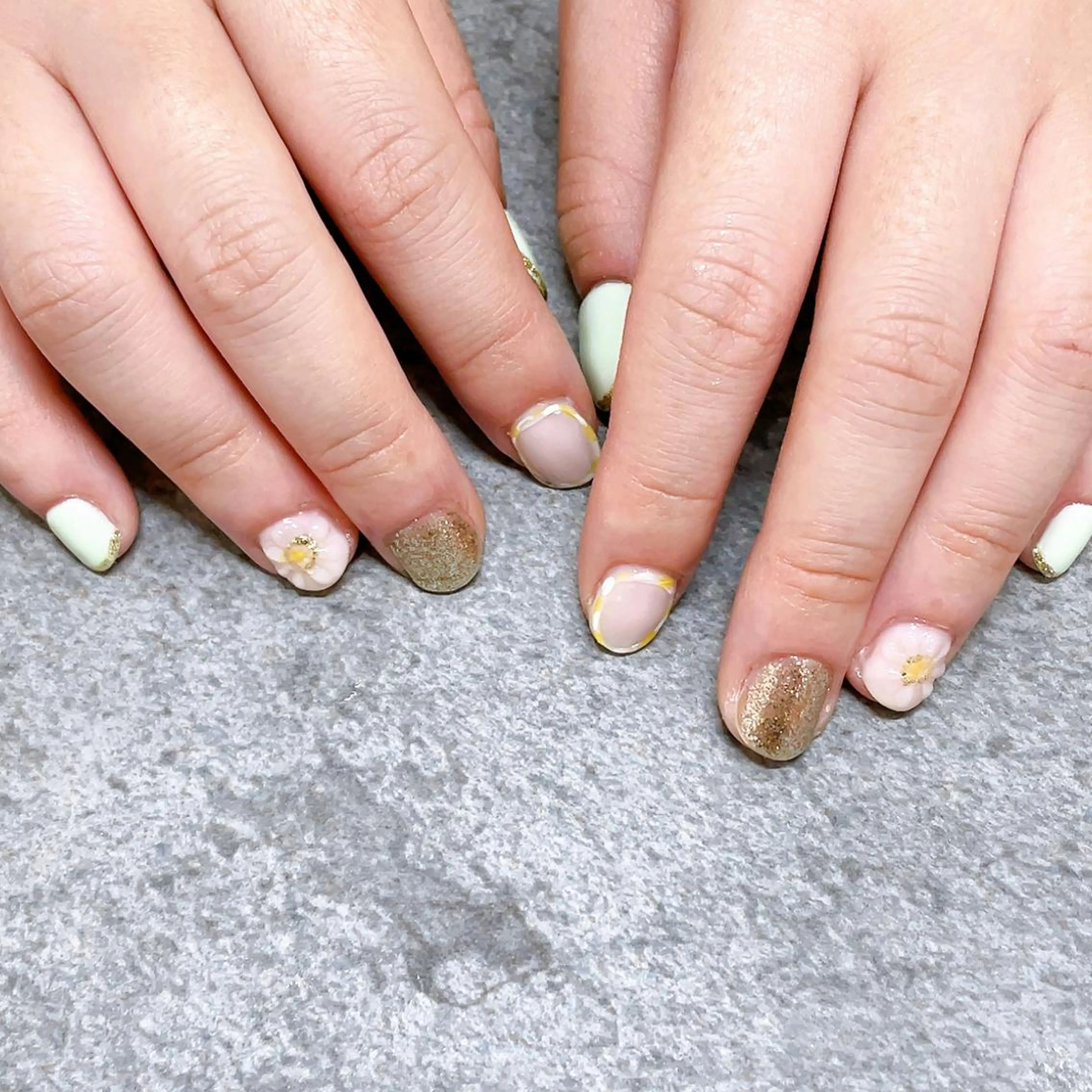 ネイル オーロラネイル フラワーネイル フットネイル フレンチネイル ジェルネイル Mogu nail 二子玉川のネイルデザイン