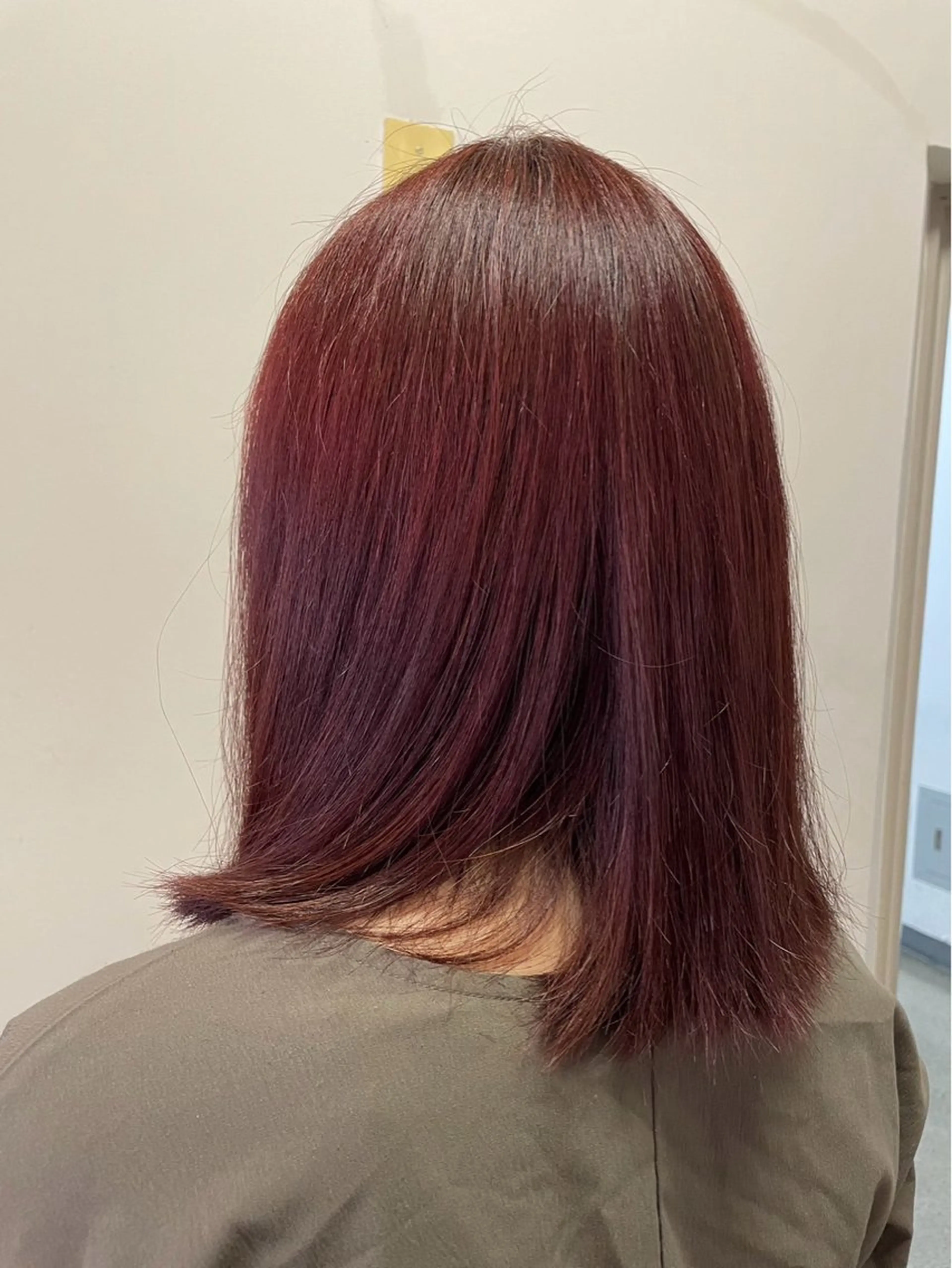 セミロング カラー 🌈透明感カラー 韓国 ミライ🇰🇷のヘアスタイル