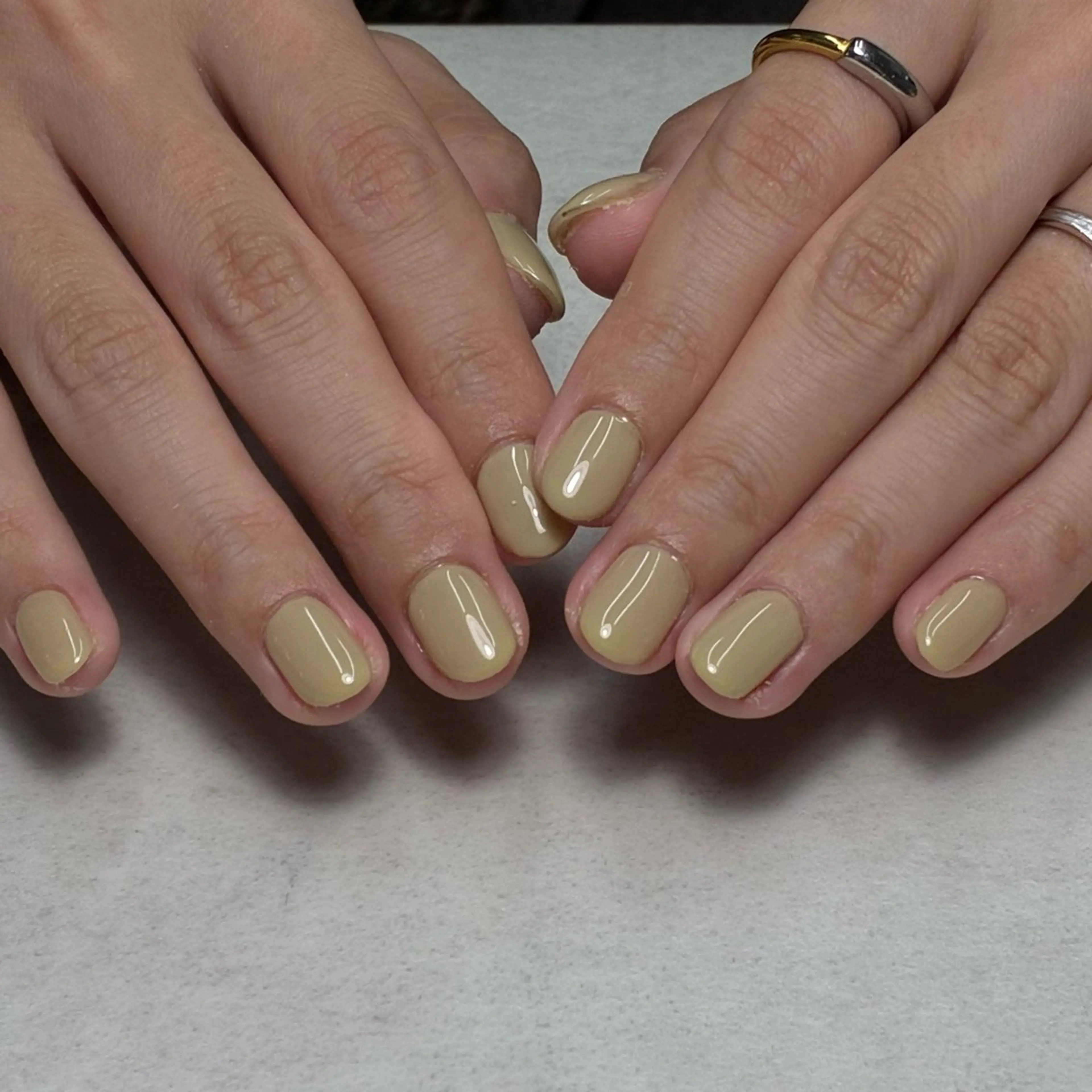 ネイル ワンカラーネイル ピスタチオネイル ハンドネイル mumjyu所属・mumjyu MIKAのネイルデザイン