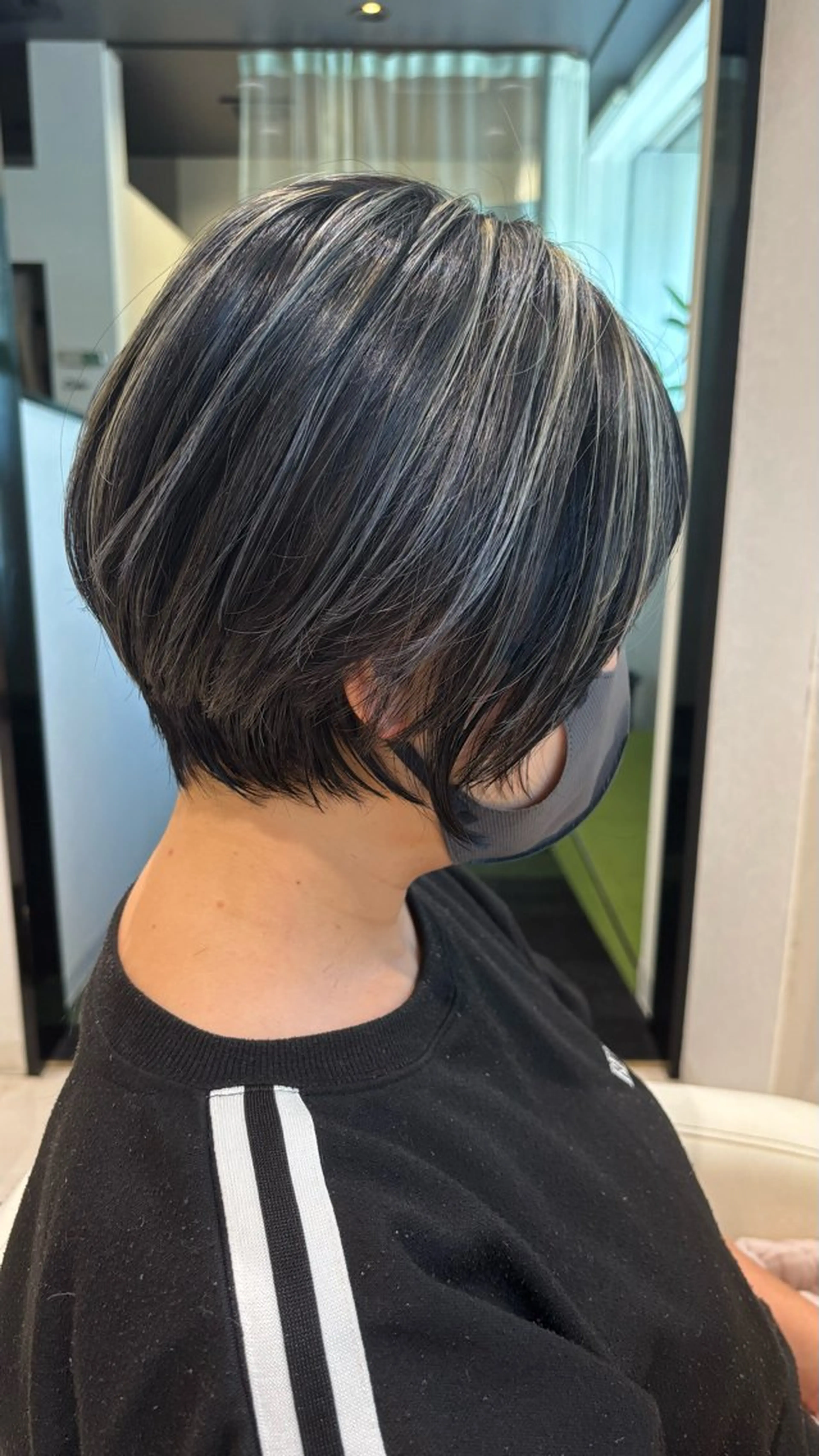 ショート カラー カット ヘアカラー 鼎一真ハイトーン/ パーマ/何でも屋さんのヘアスタイル