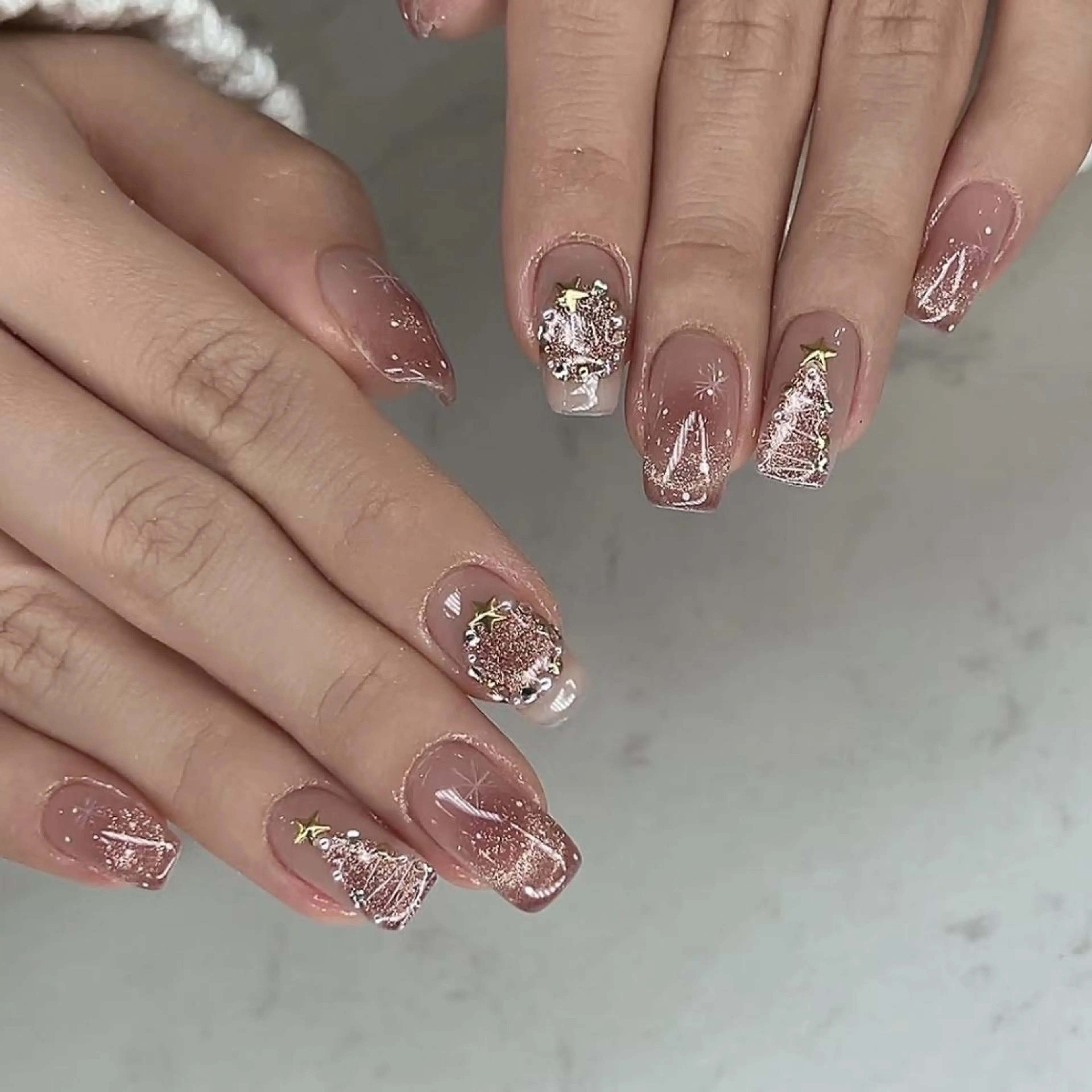 ネイル RAFFINE 月🦋🩵のネイルデザイン