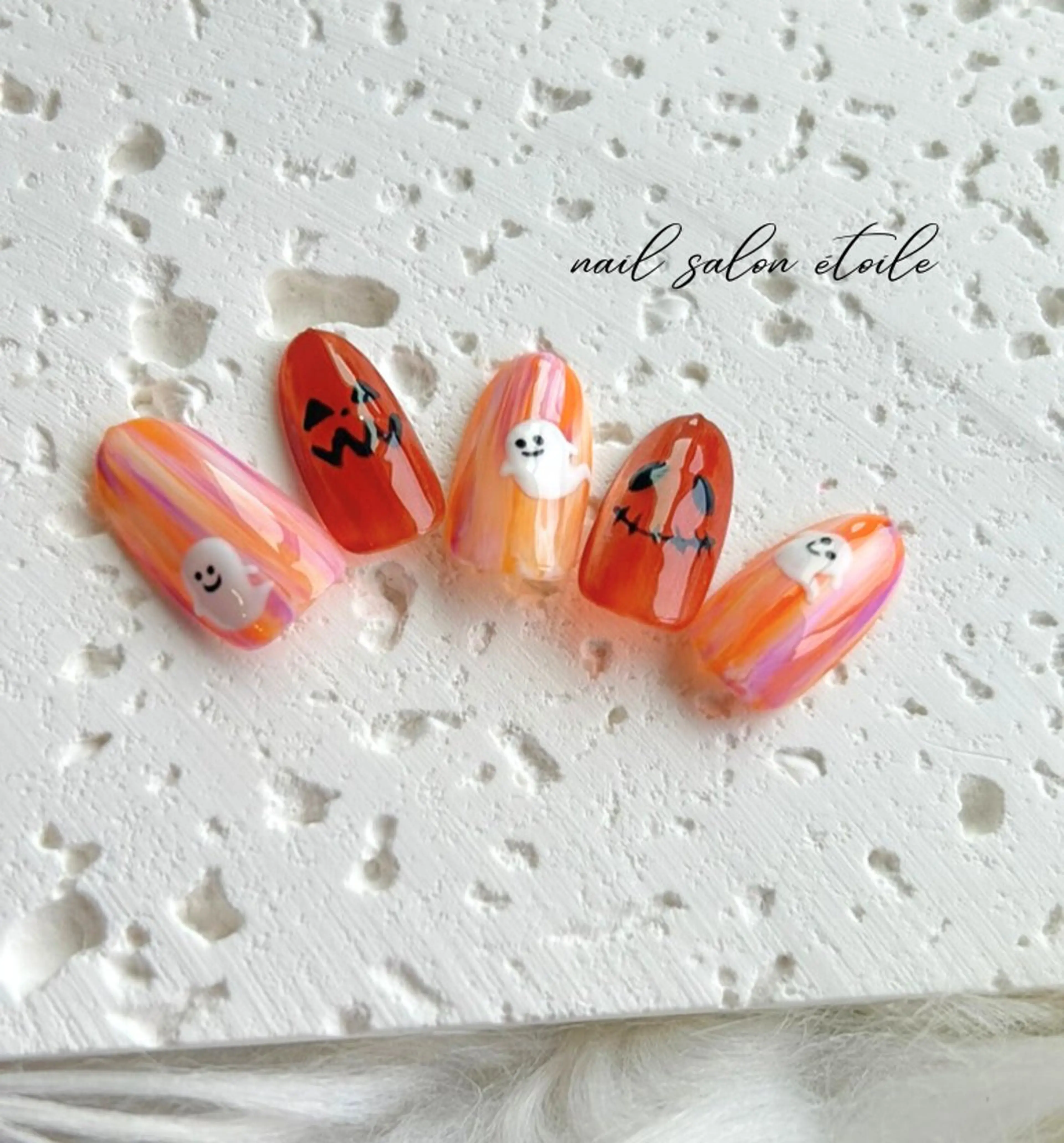 ネイル アートネイル ハロウィン マグネットネイル ニュアンスネイル オレンジ ハンドネイル nail salon étoileのネイルデザイン