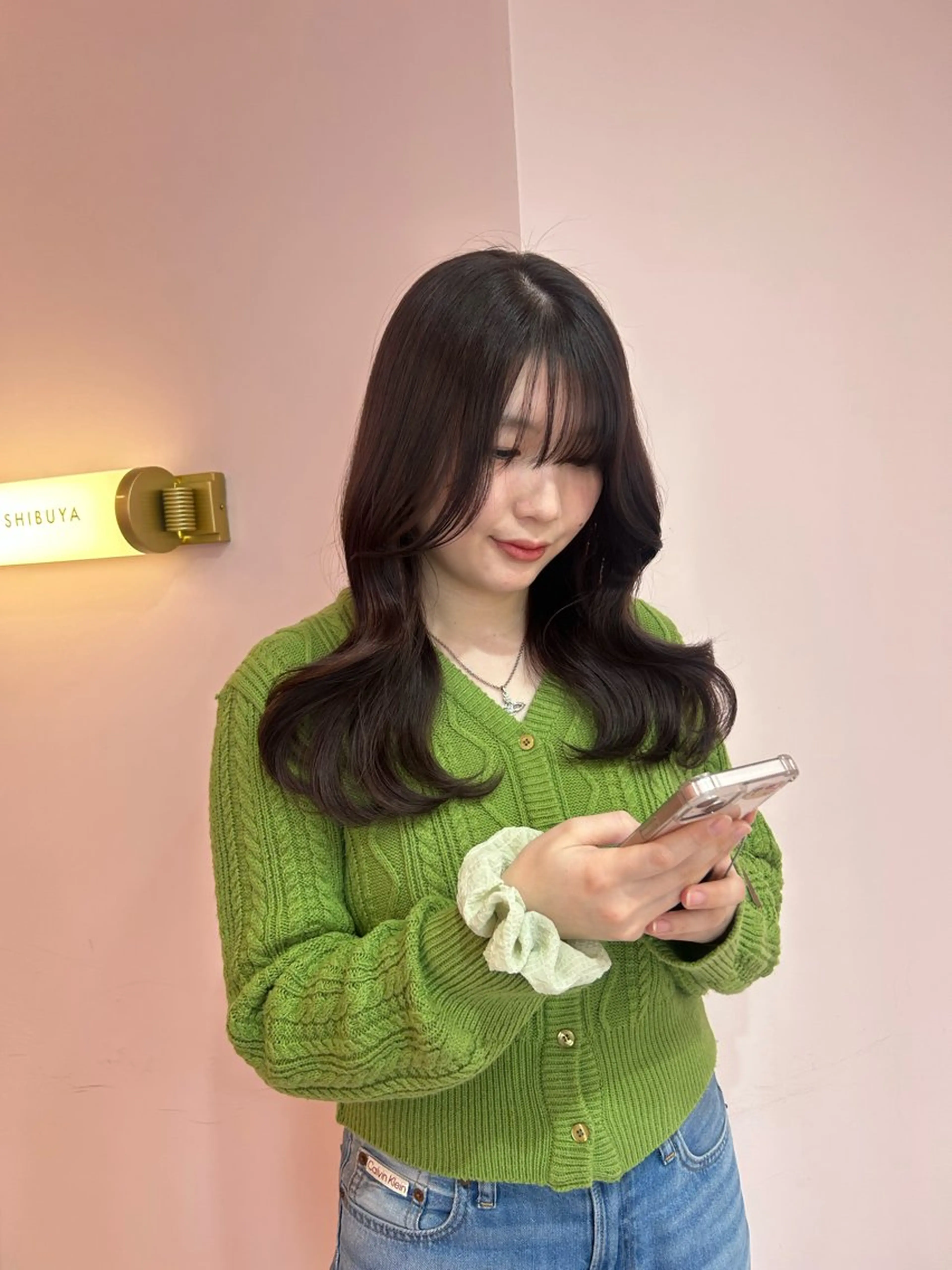 ロング 韓国風カラー くびれヘア 顔まわりレイヤー 顔周りカット 髪質改善 ヘアカラー 透明感カラー♡ 渋谷美容室￤Rinaのヘアスタイル