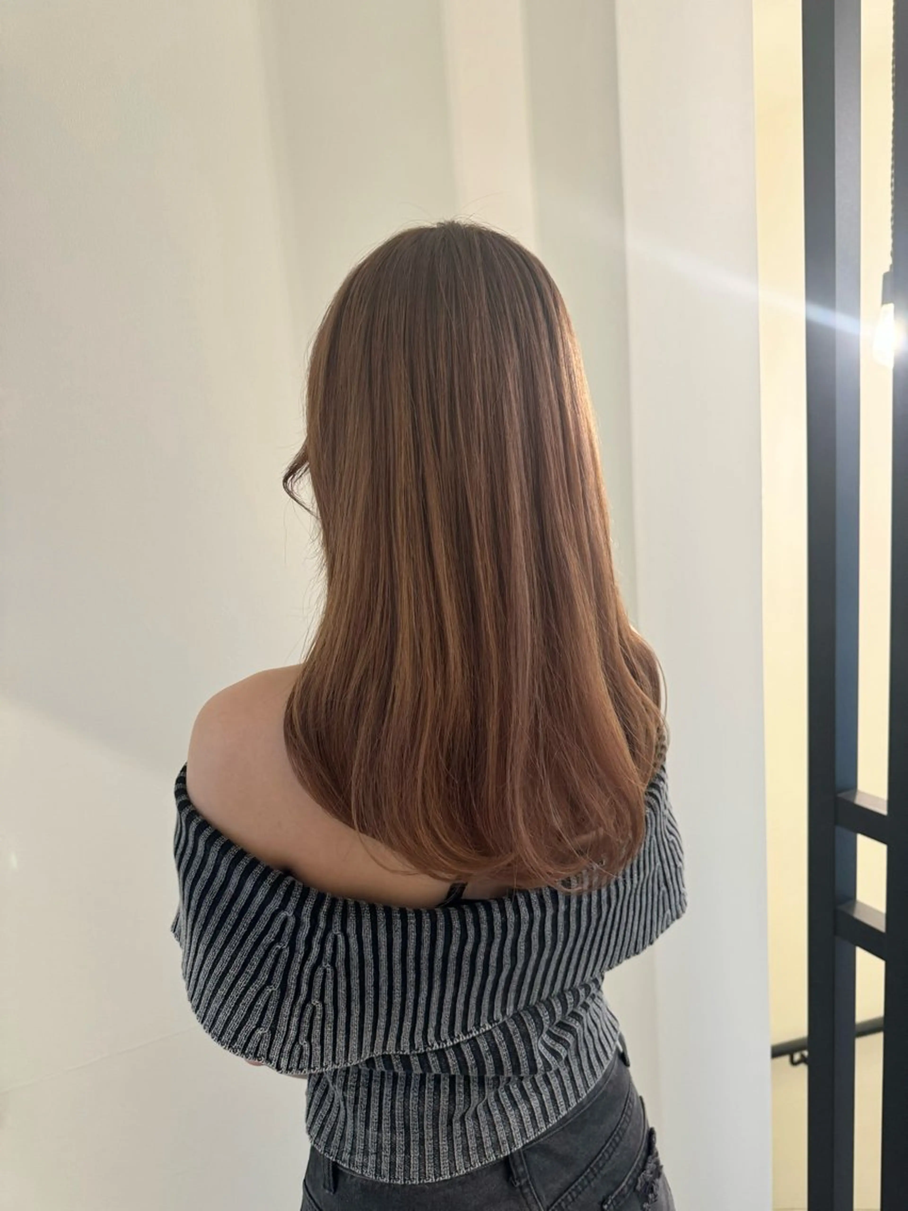 ロング カラー 内沼 恵留菜のヘアスタイル