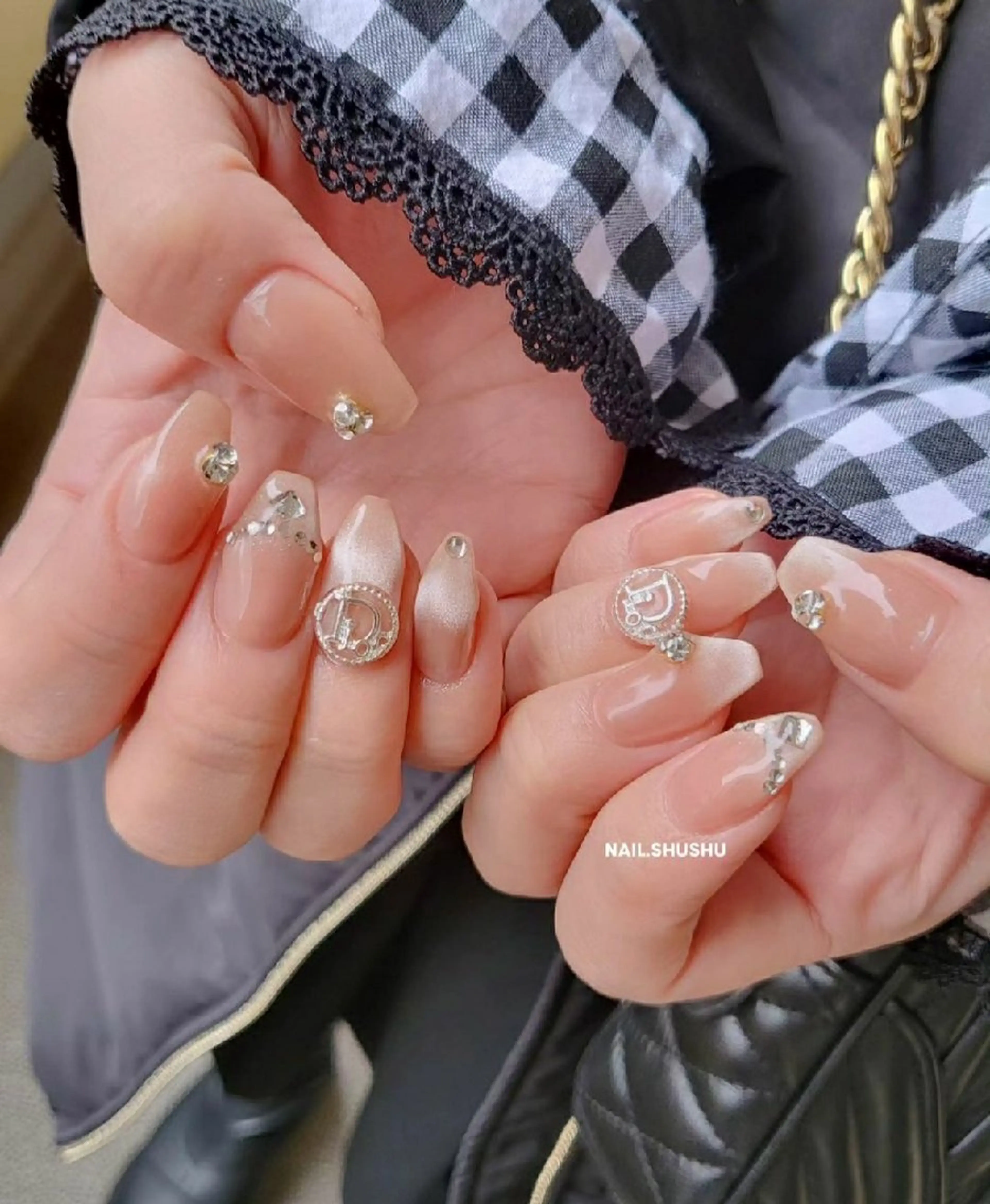 ネイル 持ち込み ニュアンスネイル ワンカラーネイル シンプルネイル 春ネイル ハンドネイル 3dパーツ/流行り 👧shushu❤️のネイルデザイン