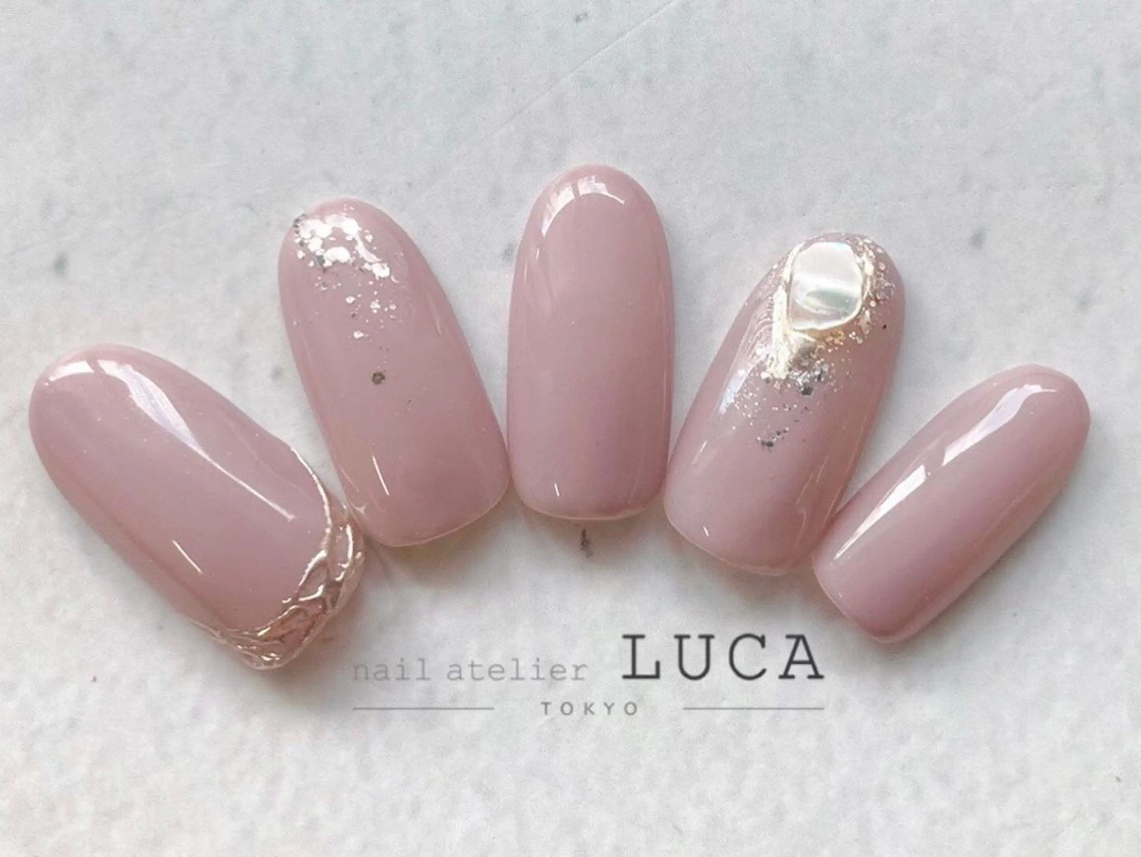 ネイル アートネイル オーロラネイル クリアネイル 長さ出し フットネイル ハンドネイル ネイルアトリエルカ スタッフのネイルデザイン