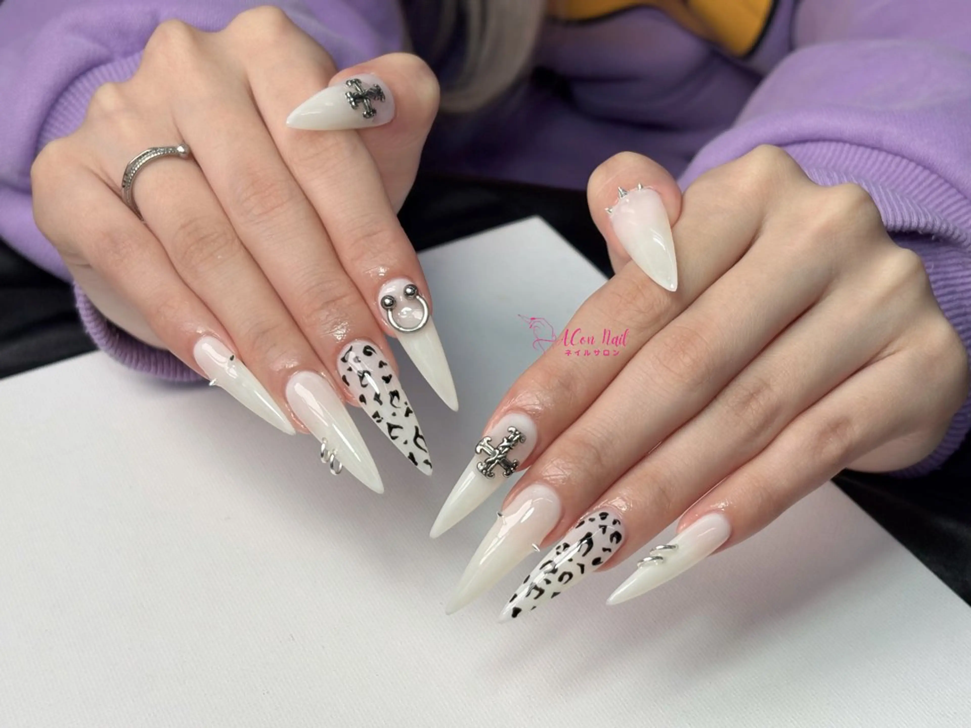 ネイル 桜ネイル 長さ出し フラワーネイル フレンチネイル ジェルネイル ハンドネイル AConNailSalon所属・ACon NailSalonのネイルデザイン