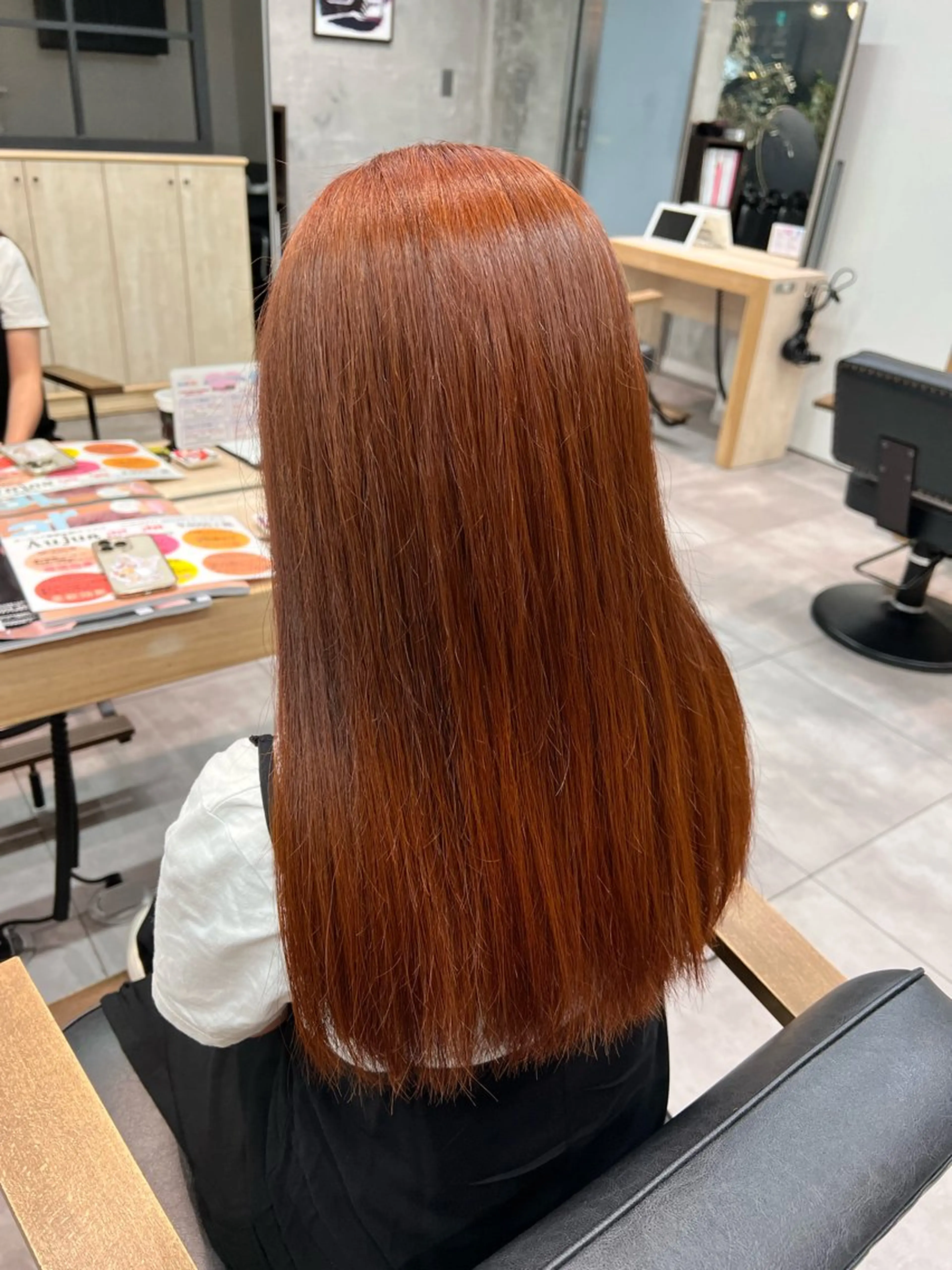 ロング カラー ブラウンカラー オレンジ オレンジブラウン ヘアカラー トリートメント 🌞レイヤー×カラー 前川那津美🌞のヘアスタイル