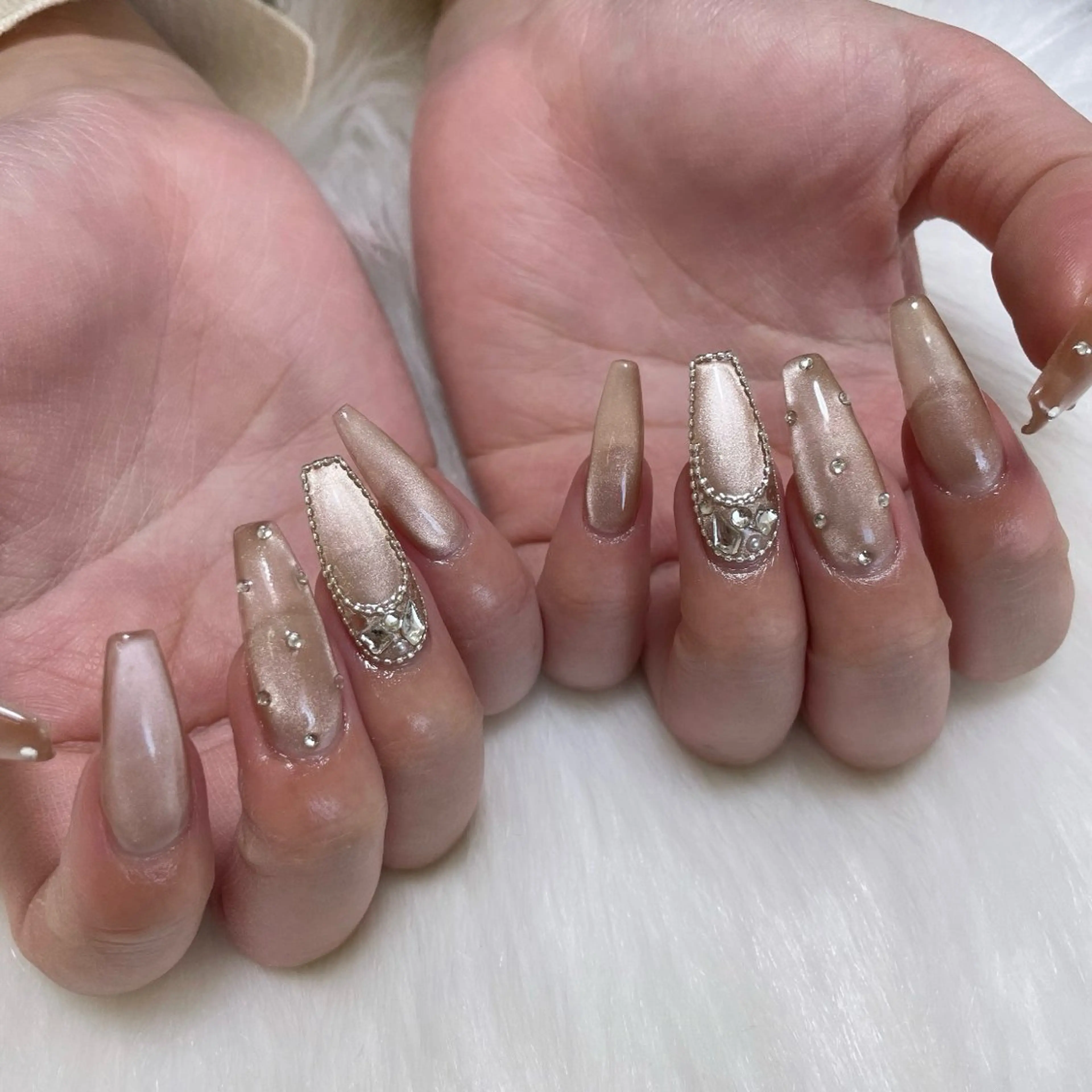 ネイル ジェルネイル マグネットネイル 岩﨑 美沙のネイルデザイン