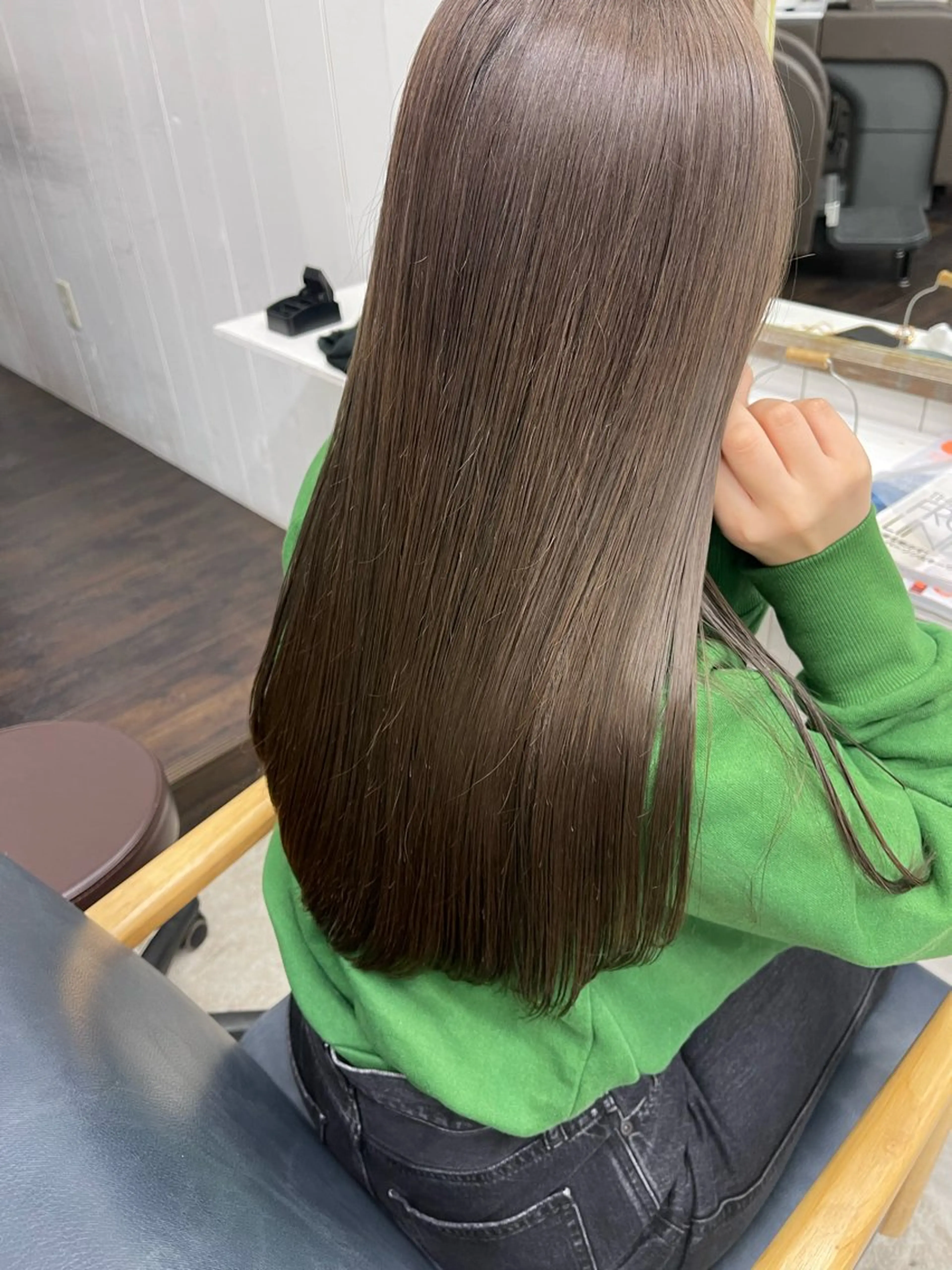 ロング カラー アッシュ ベージュカラー ブリーチ 透明感カラー ブリーチなしカラー カット ヘアカラー 📍葛西りんたろう/ ENVのヘアスタイル