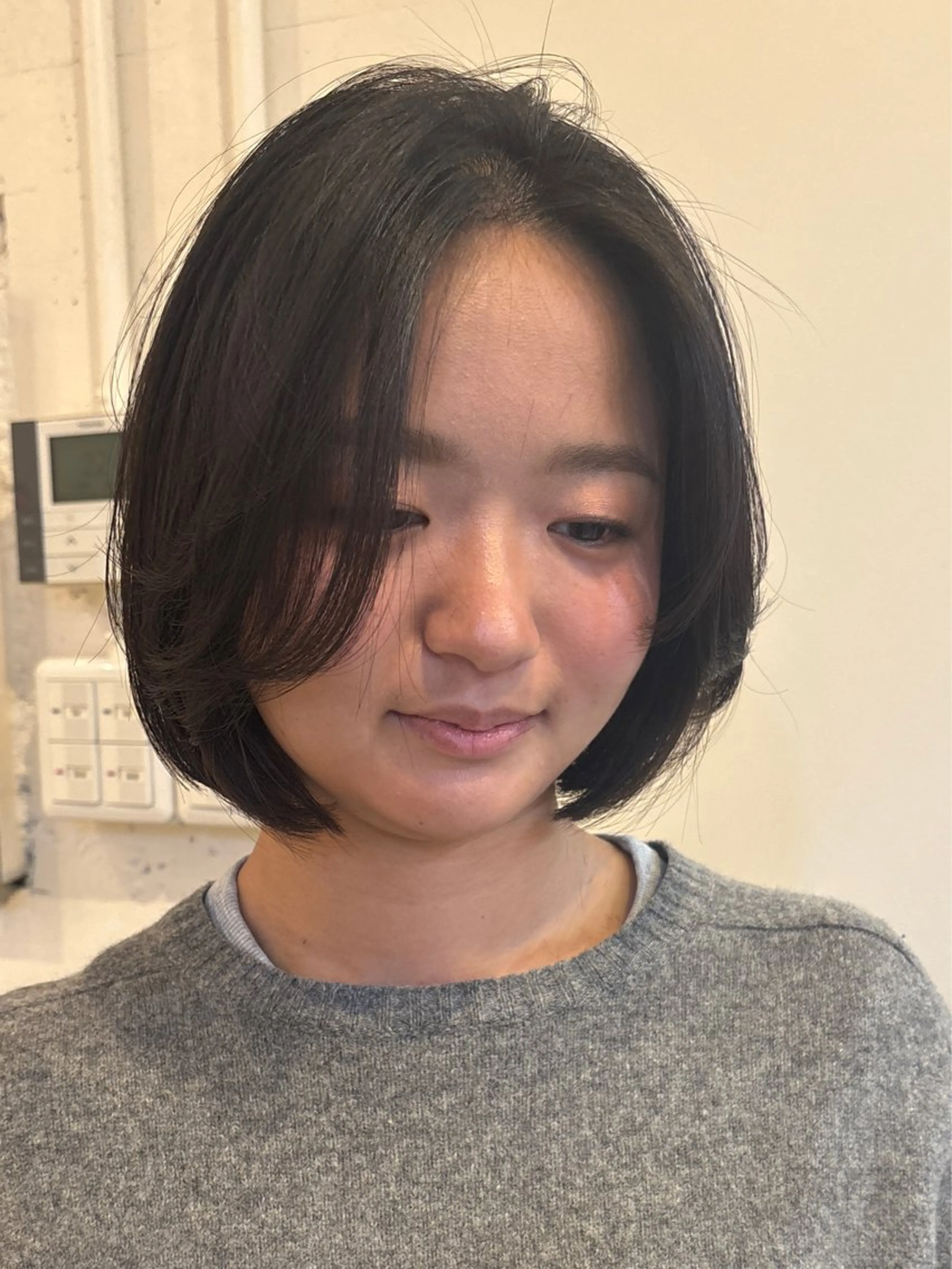 ショート カラー カット ヘアカラー トリートメント RIN／韓国ヘア レイヤーカットのヘアスタイル