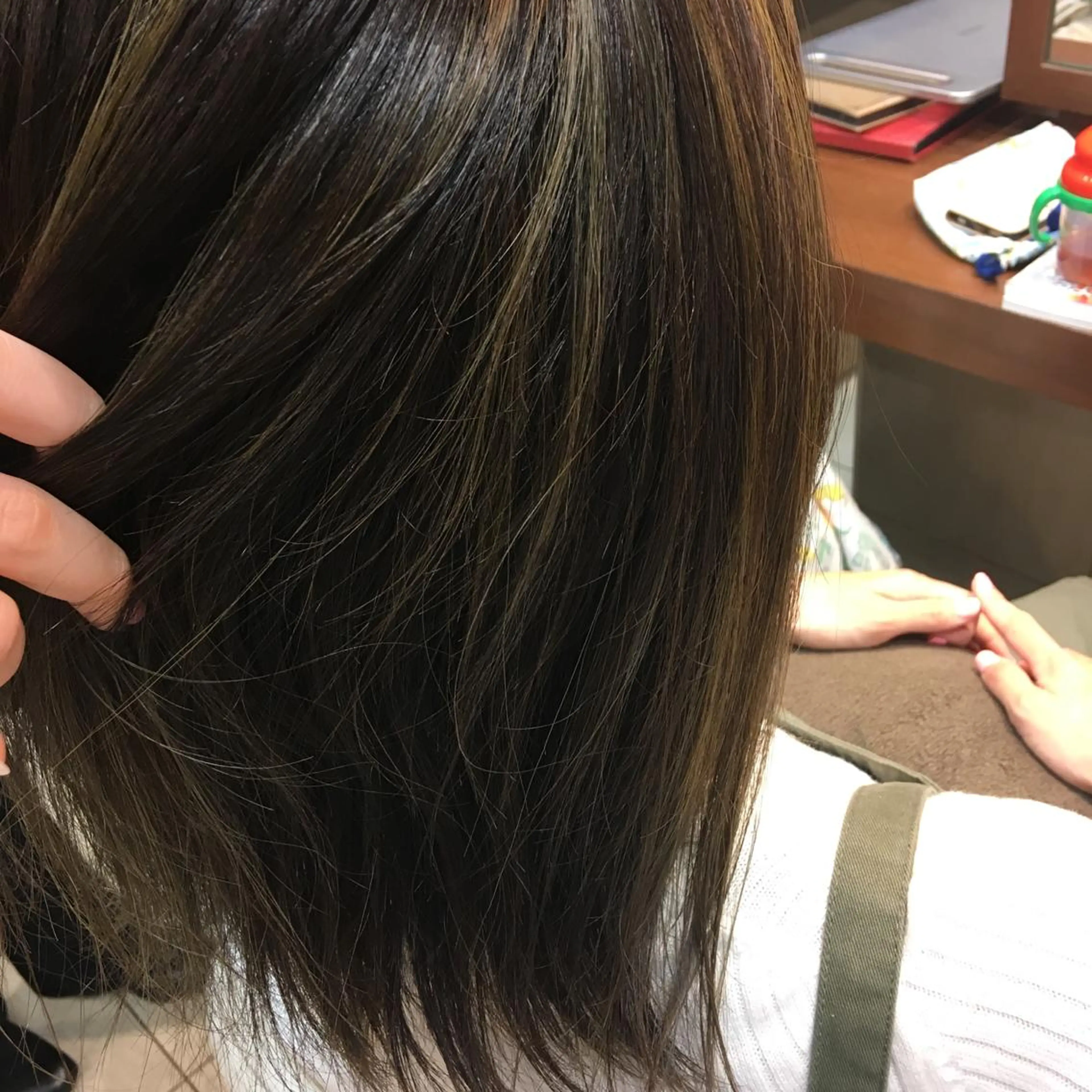 セミロング カラー ヘアカラー トリートメント 【Sweep】おじま のぞみのヘアスタイル