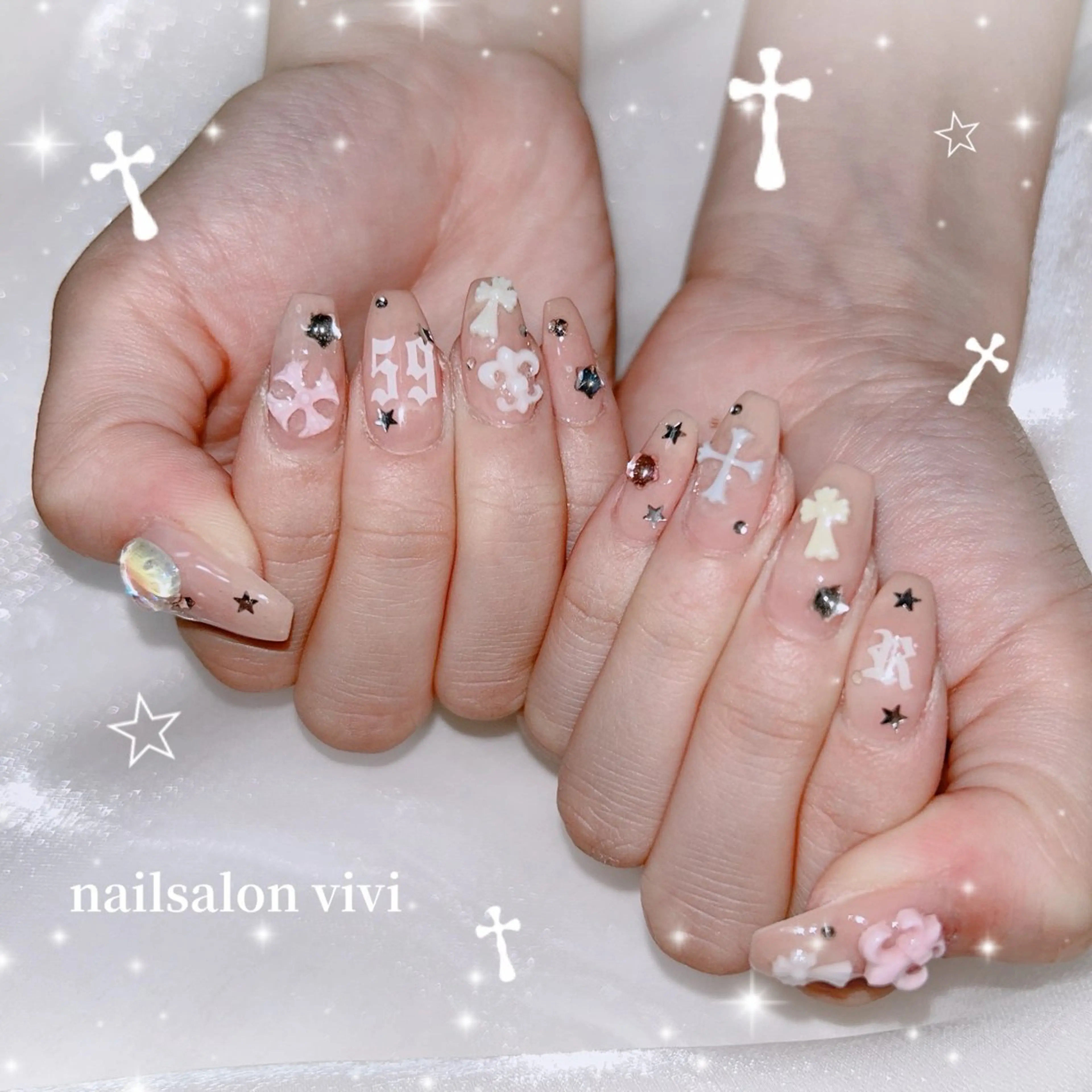 ネイル ＶＩＶＩ nailsalonのネイルデザイン