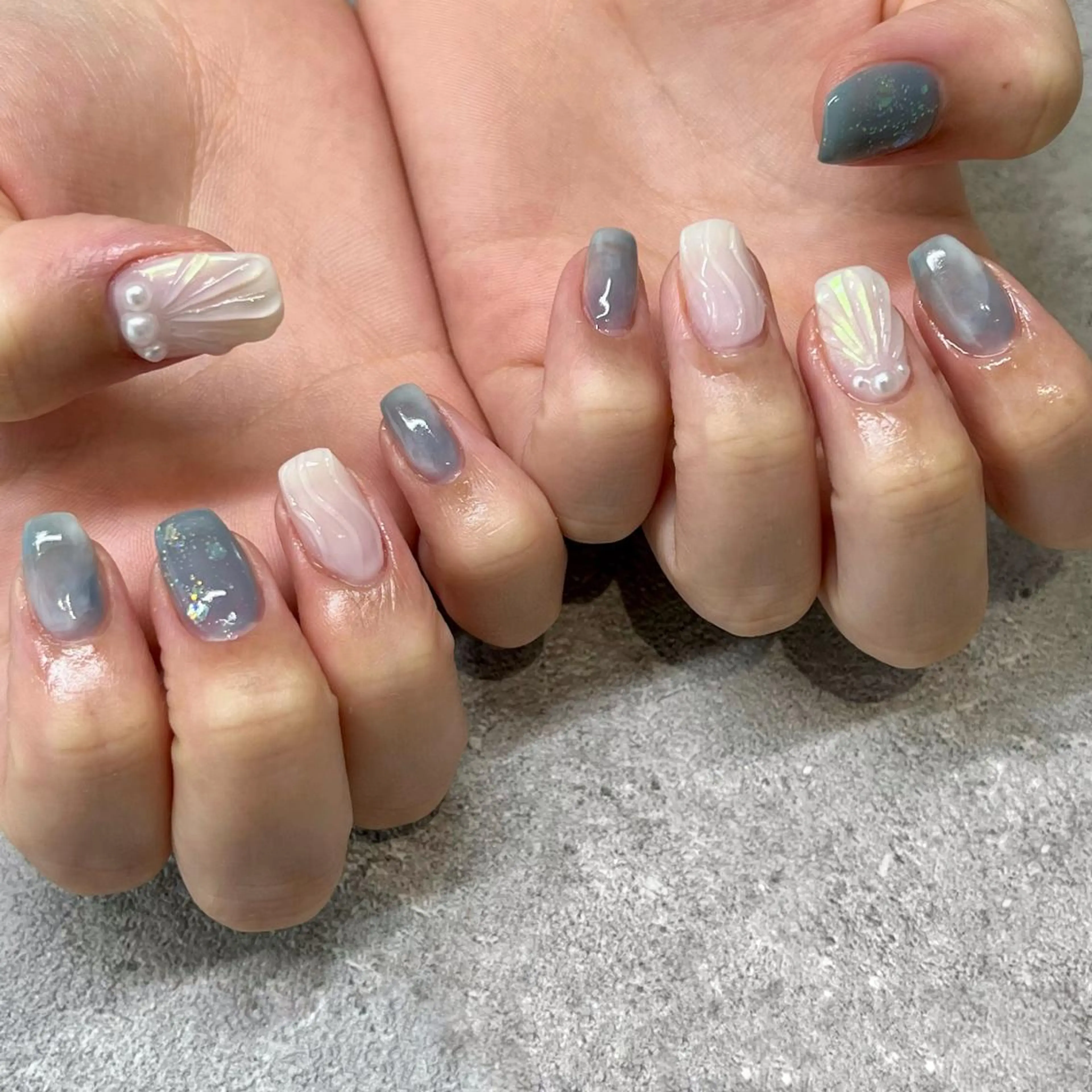 ミディアム ネイル ぷっくりネイル 夏ネイル REVIA_nail maiのネイルデザイン