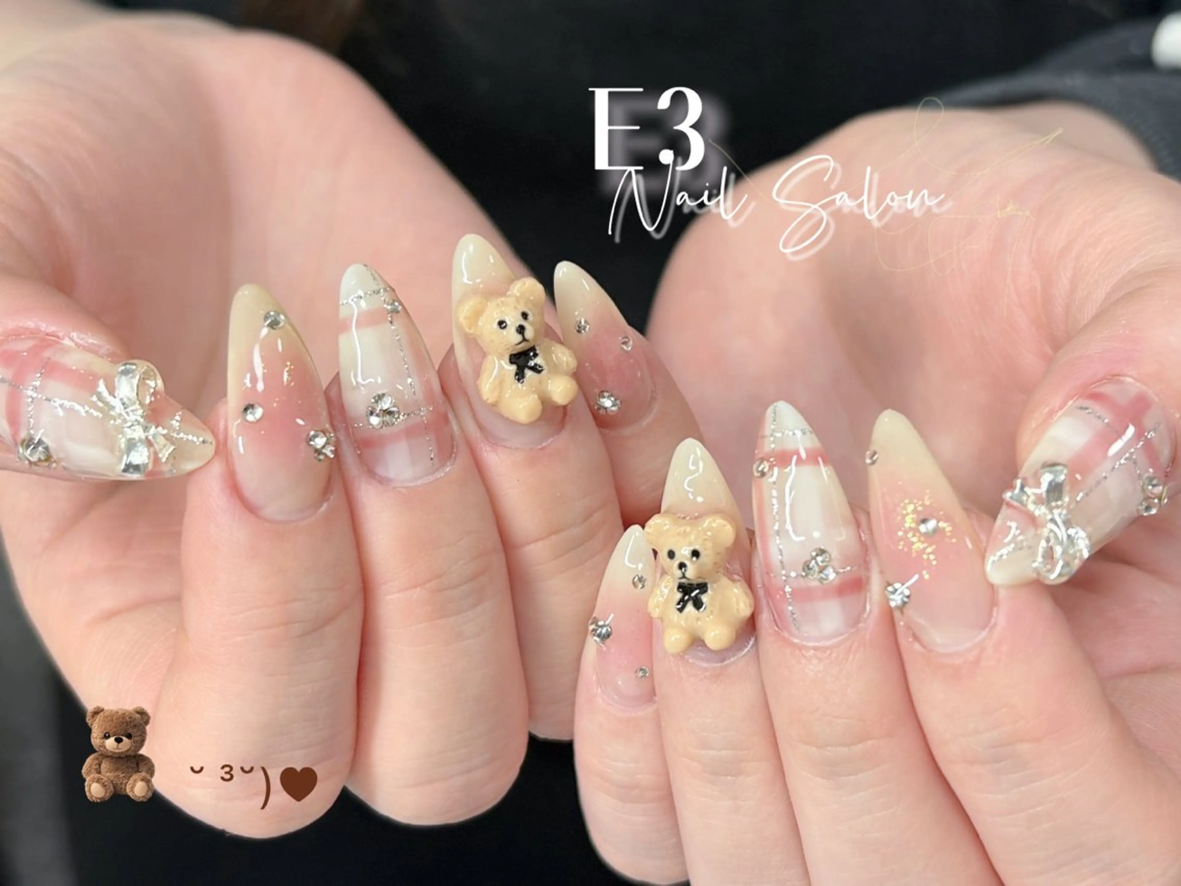 ネイル フレンチネイル ジェルネイル ガラスフレンチ グラデーション キラキラネイル ハンドネイル E3 Nail Salonのネイルデザイン