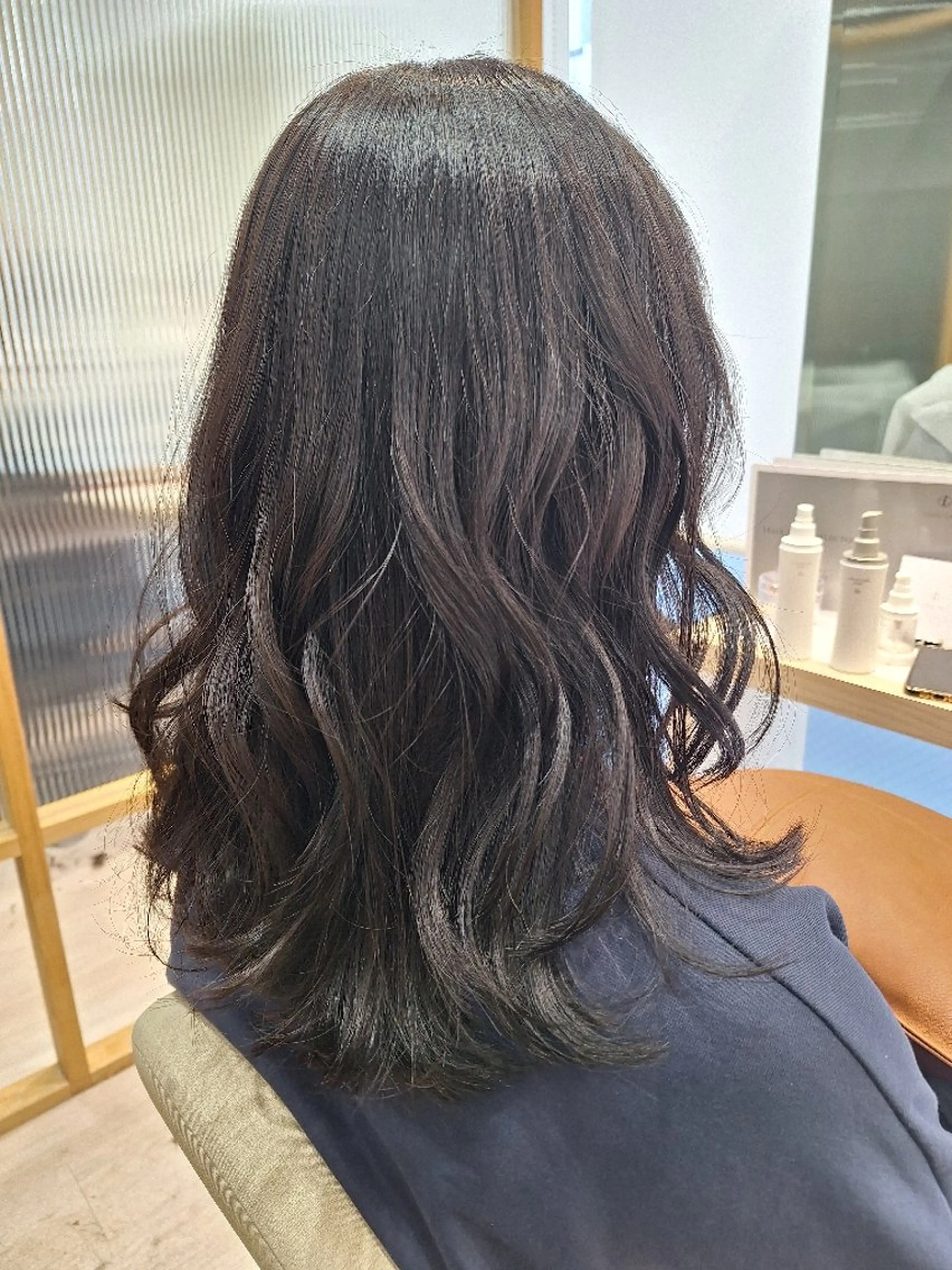 セミロング カット ヘアカラー トリートメント 山田 一貴のヘアスタイル