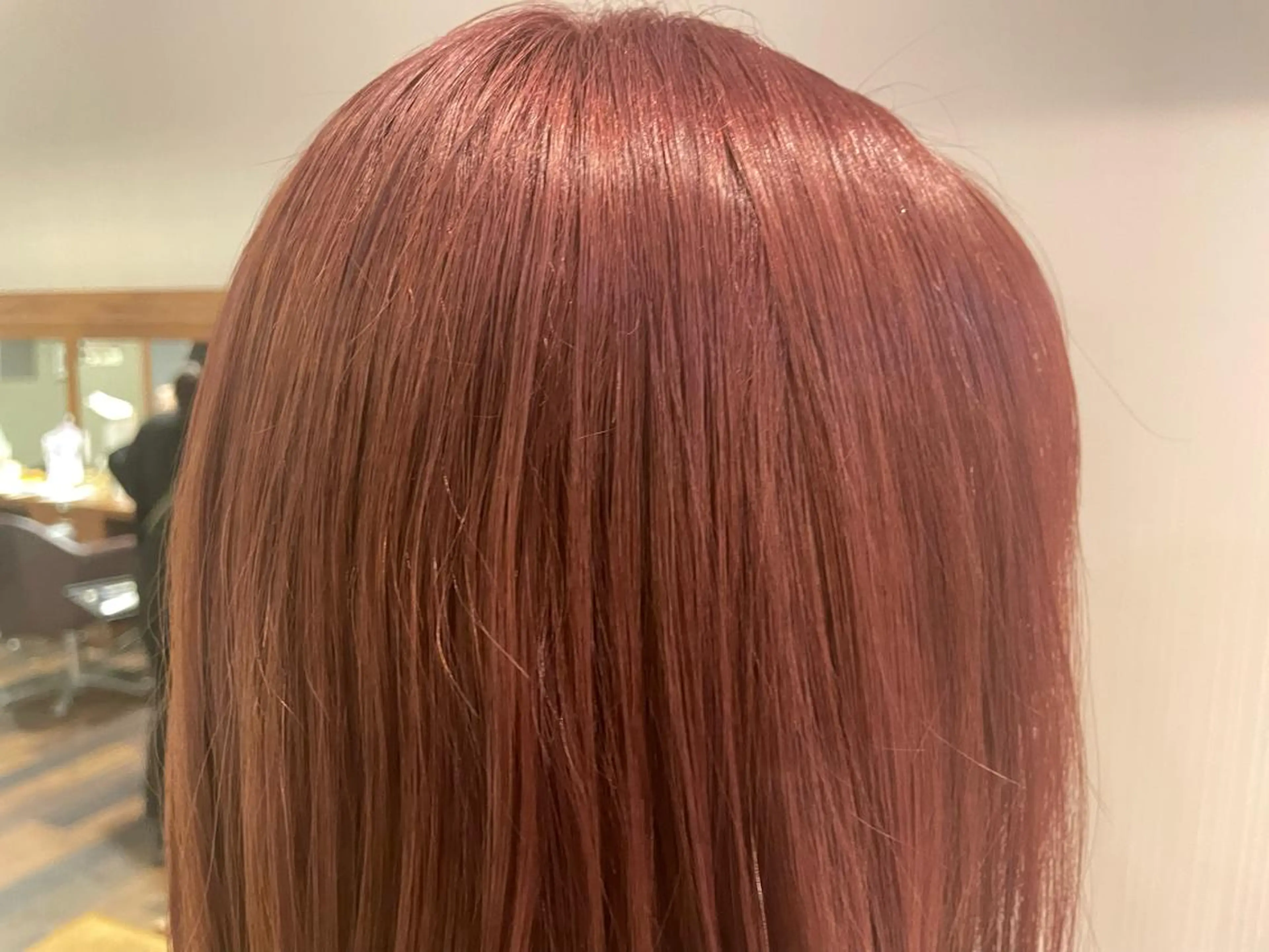 セミロング カラー カット ヘアカラー みねぎし ふうかのヘアスタイル