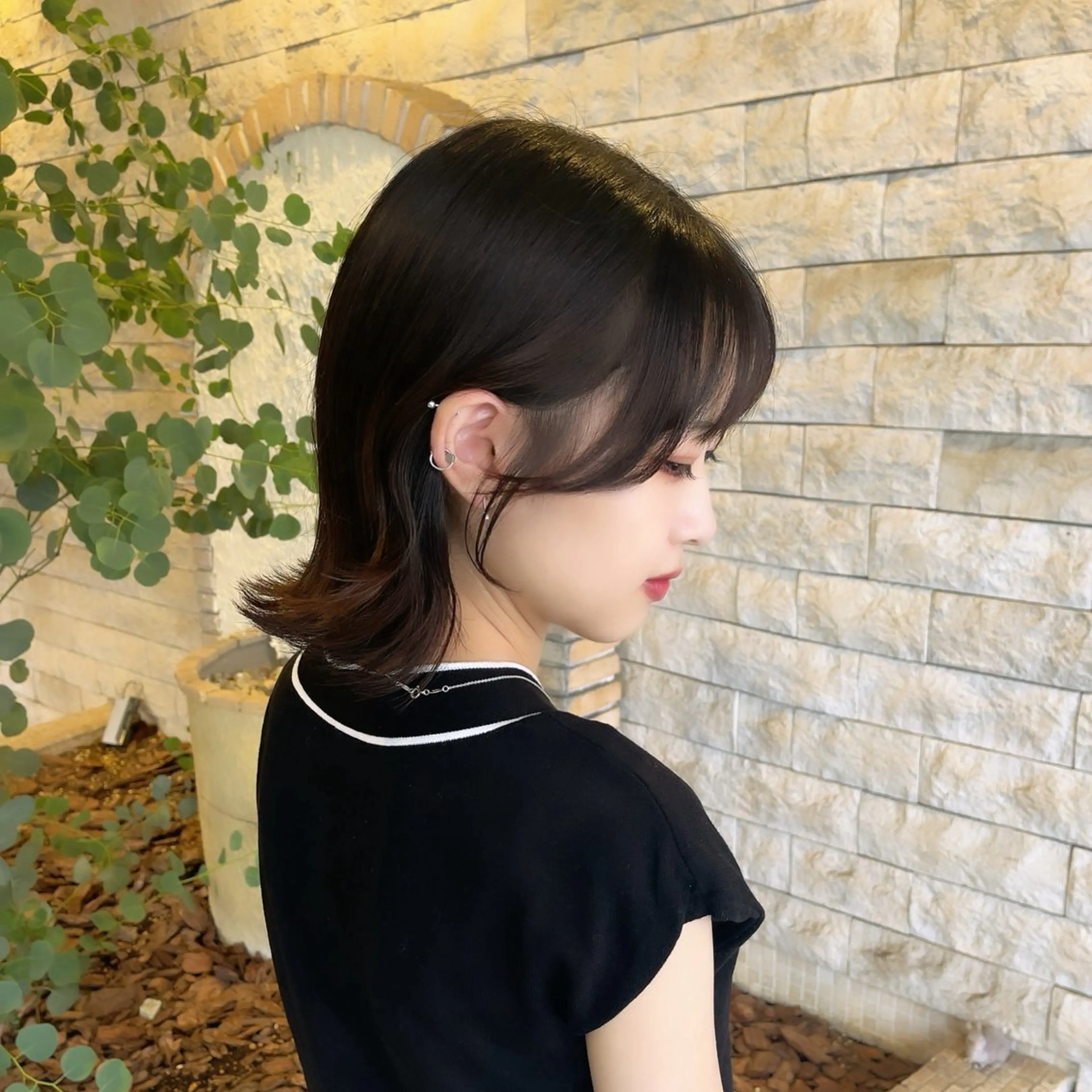 ミディアム 顔周りカット サイドバング suzuka/透明感 カラー 美髪縮毛矯正のヘアスタイル