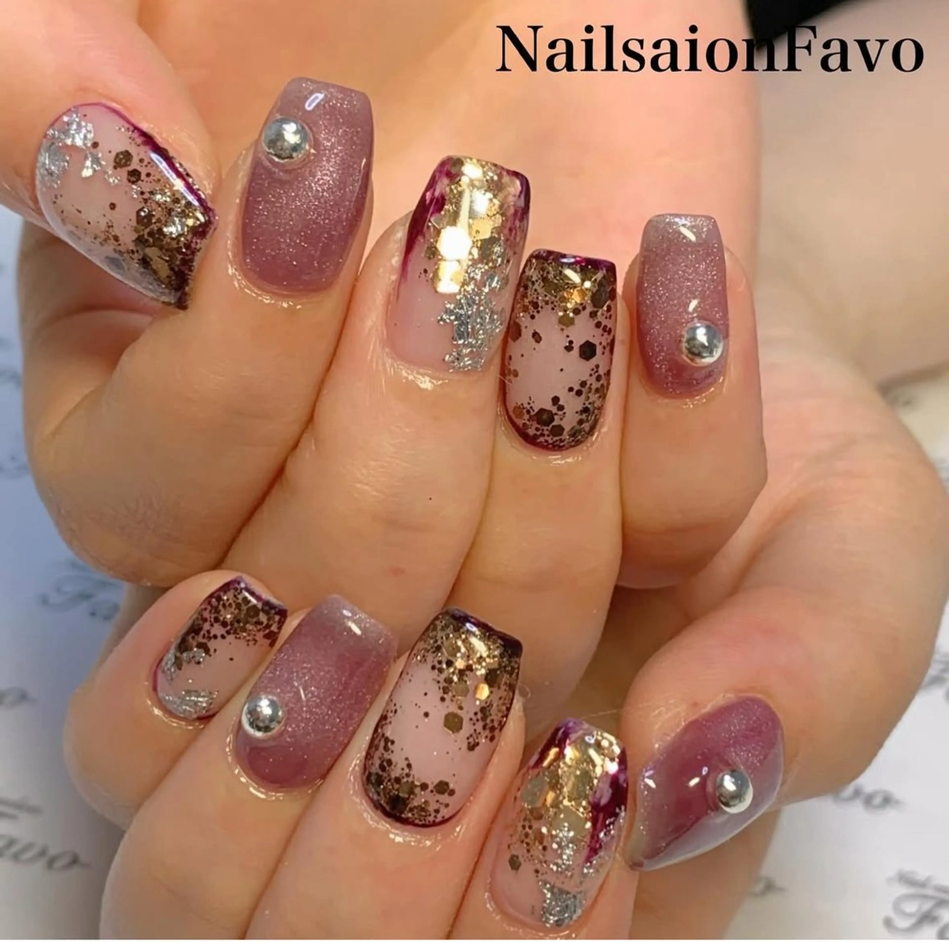 ミディアム はやし ことみのネイルデザイン