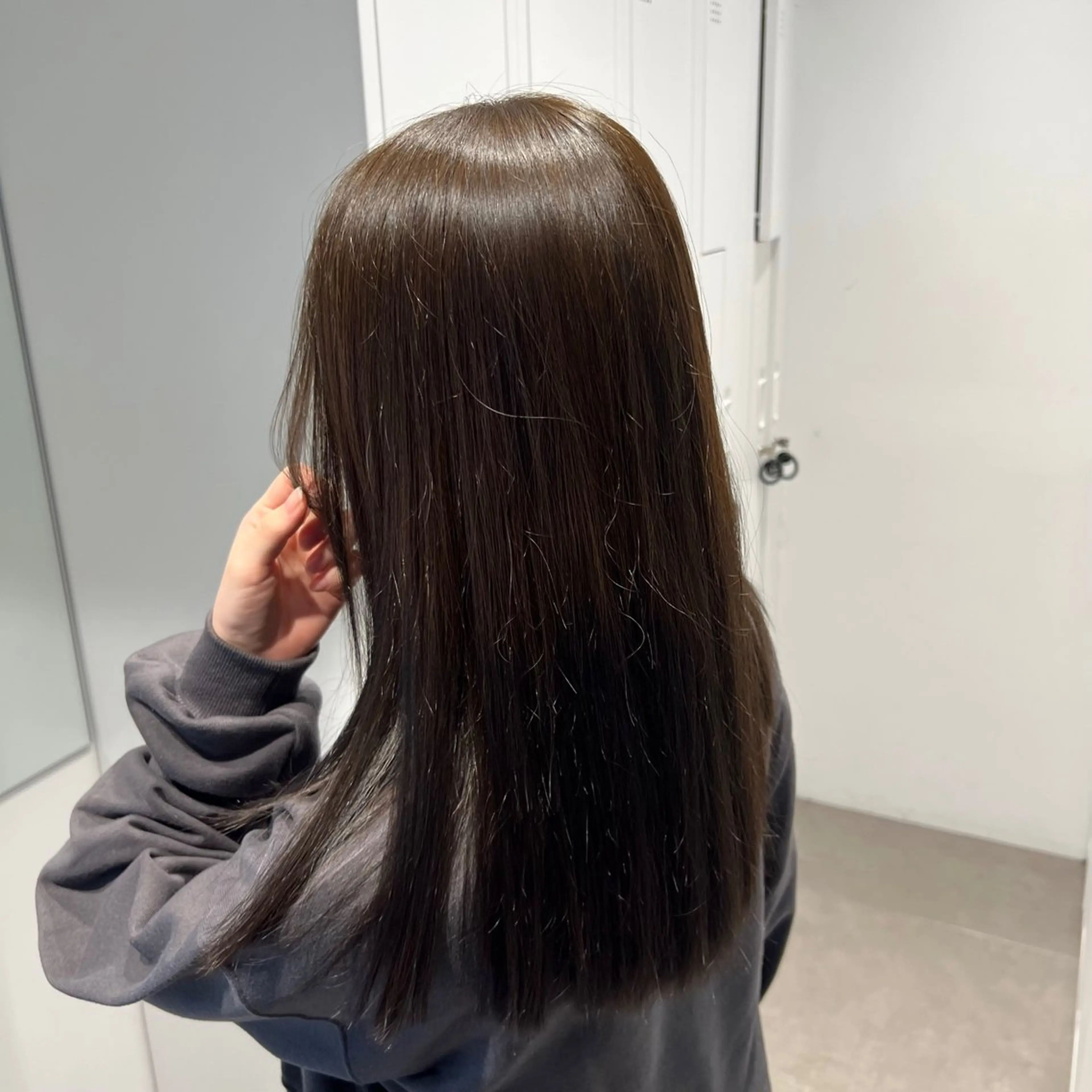 カラー 透け上品ハイトーン 職人ゆうと🤍のヘアスタイル