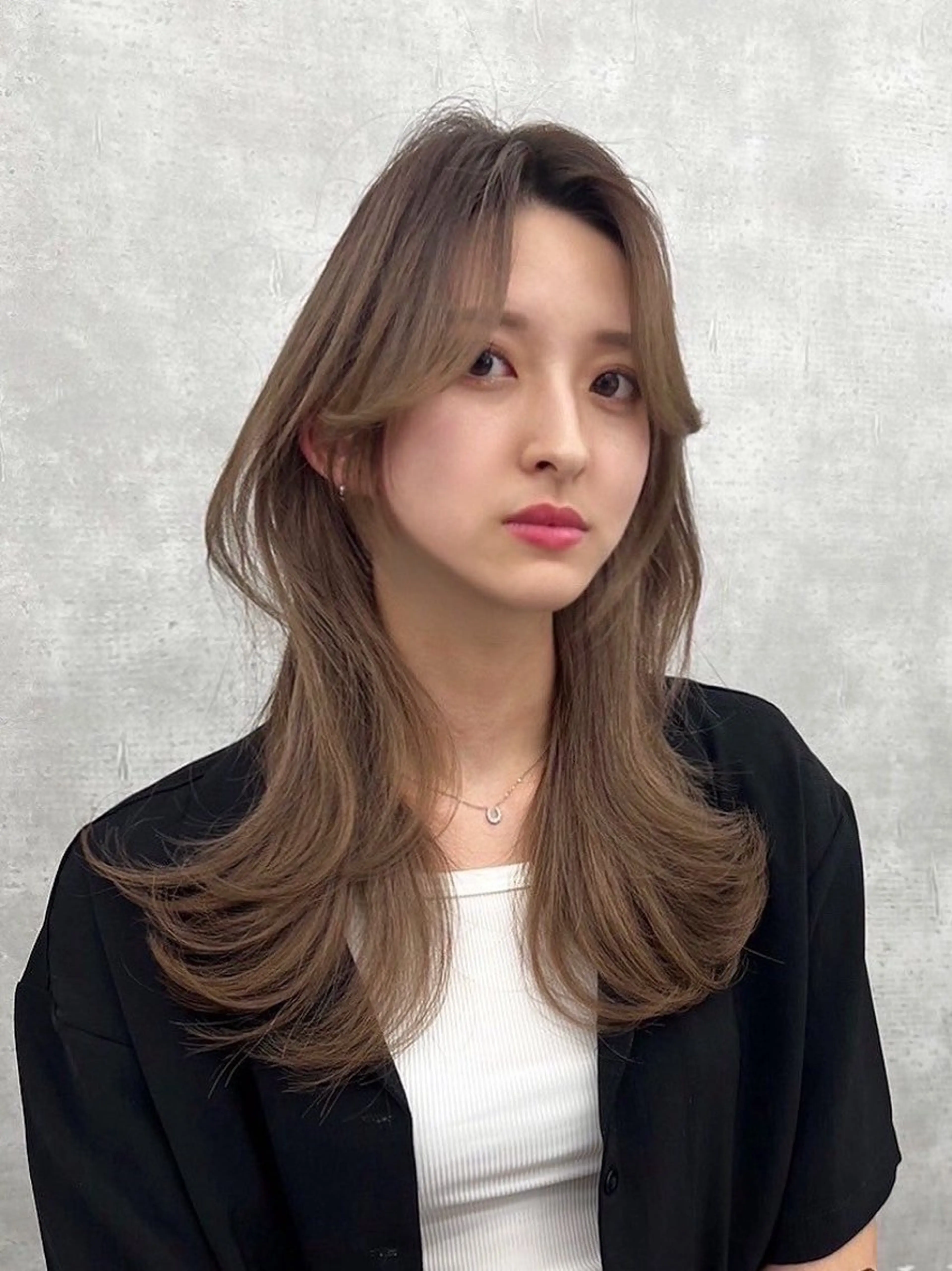 セミロング カラー くびれヘア 韓国風ヘア レイヤーカット レイヤー/艶カラー /韓国ヘア/高松のヘアスタイル