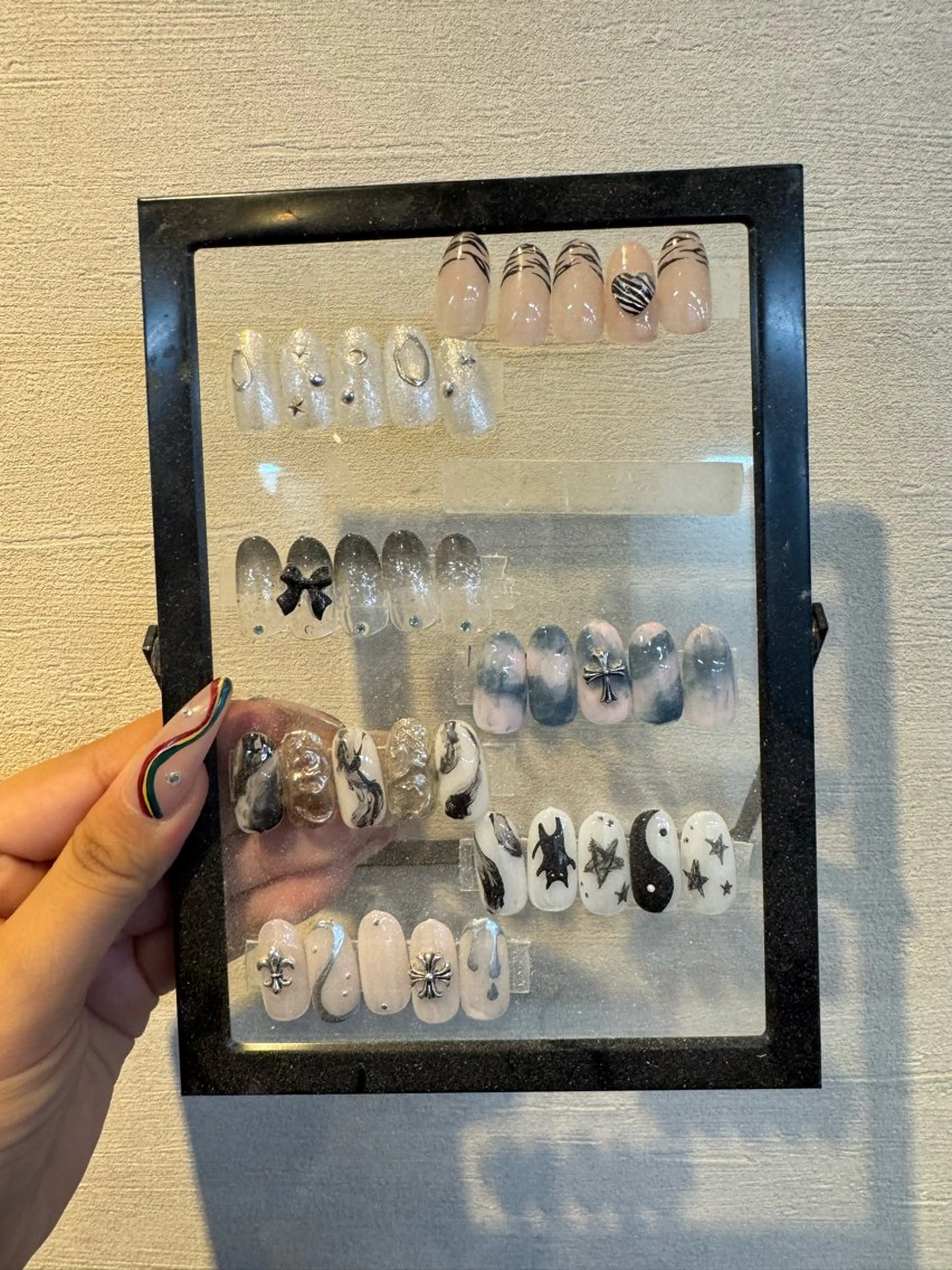 ネイル ネイルサロンエーナイン本店所属・エーナイン本店研修生 🤍🤎のネイルデザイン