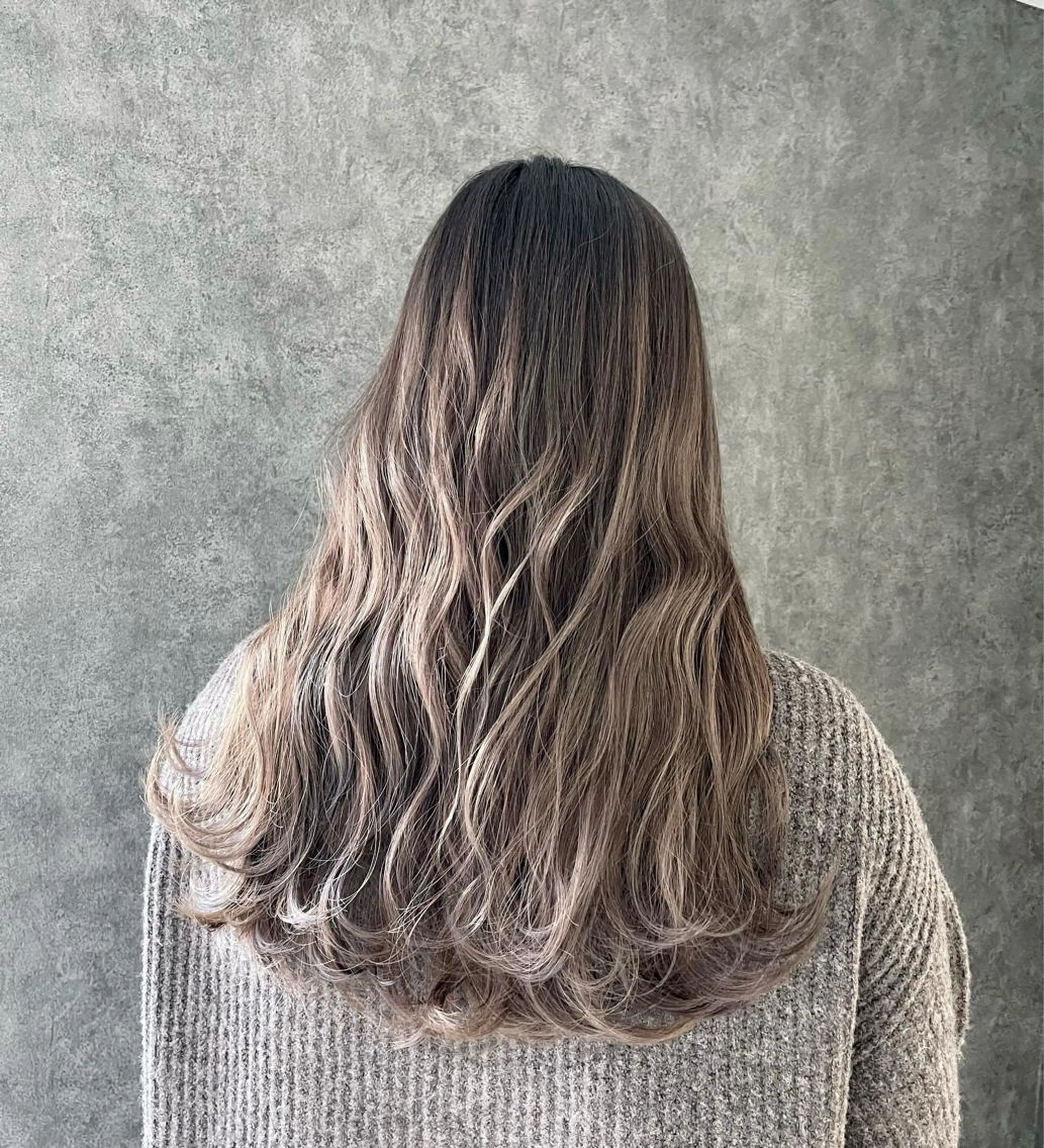 ロング ハイライト 🌈髪質改善カラーの 🌈坂本侑樹のヘアスタイル