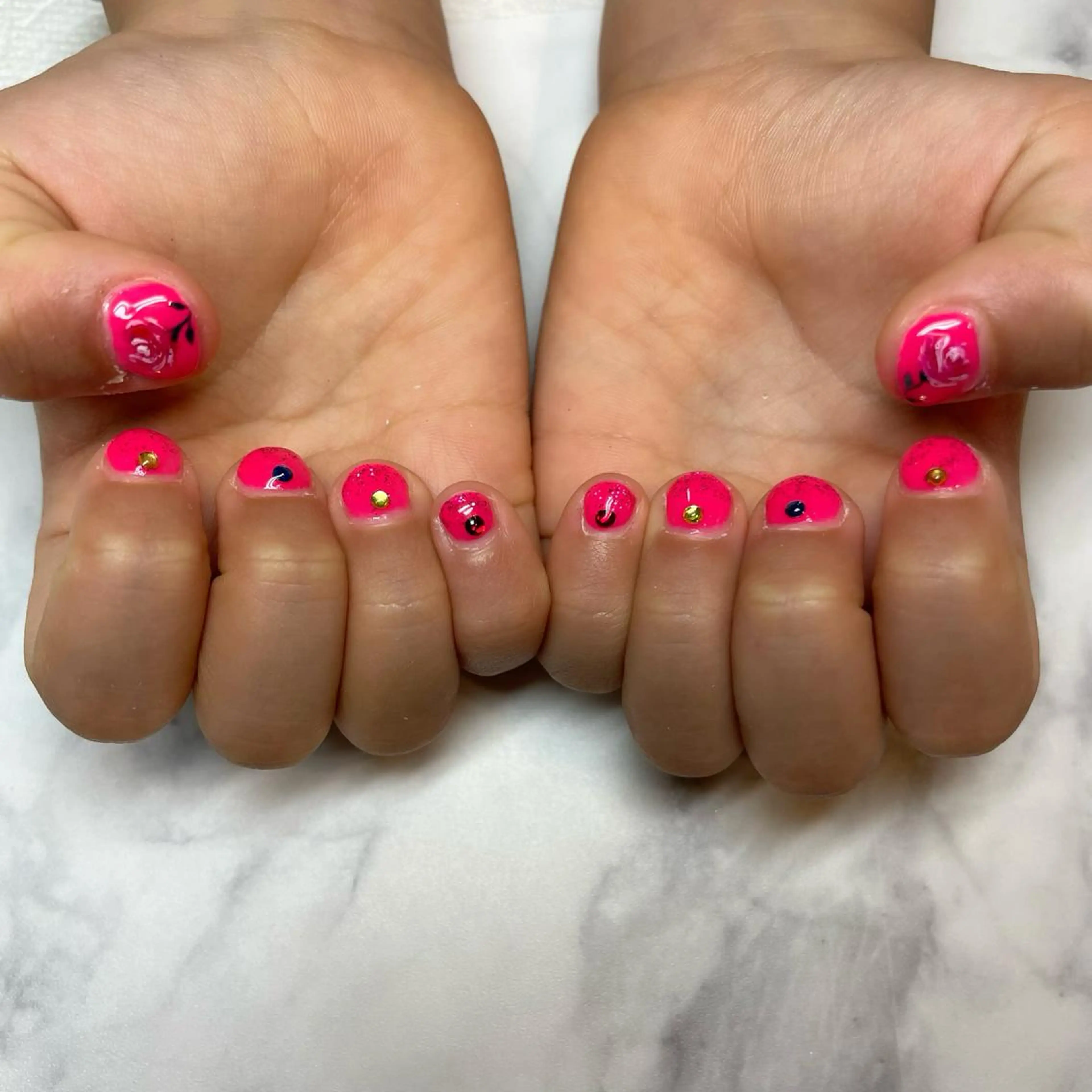 ネイル es nailのネイルデザイン