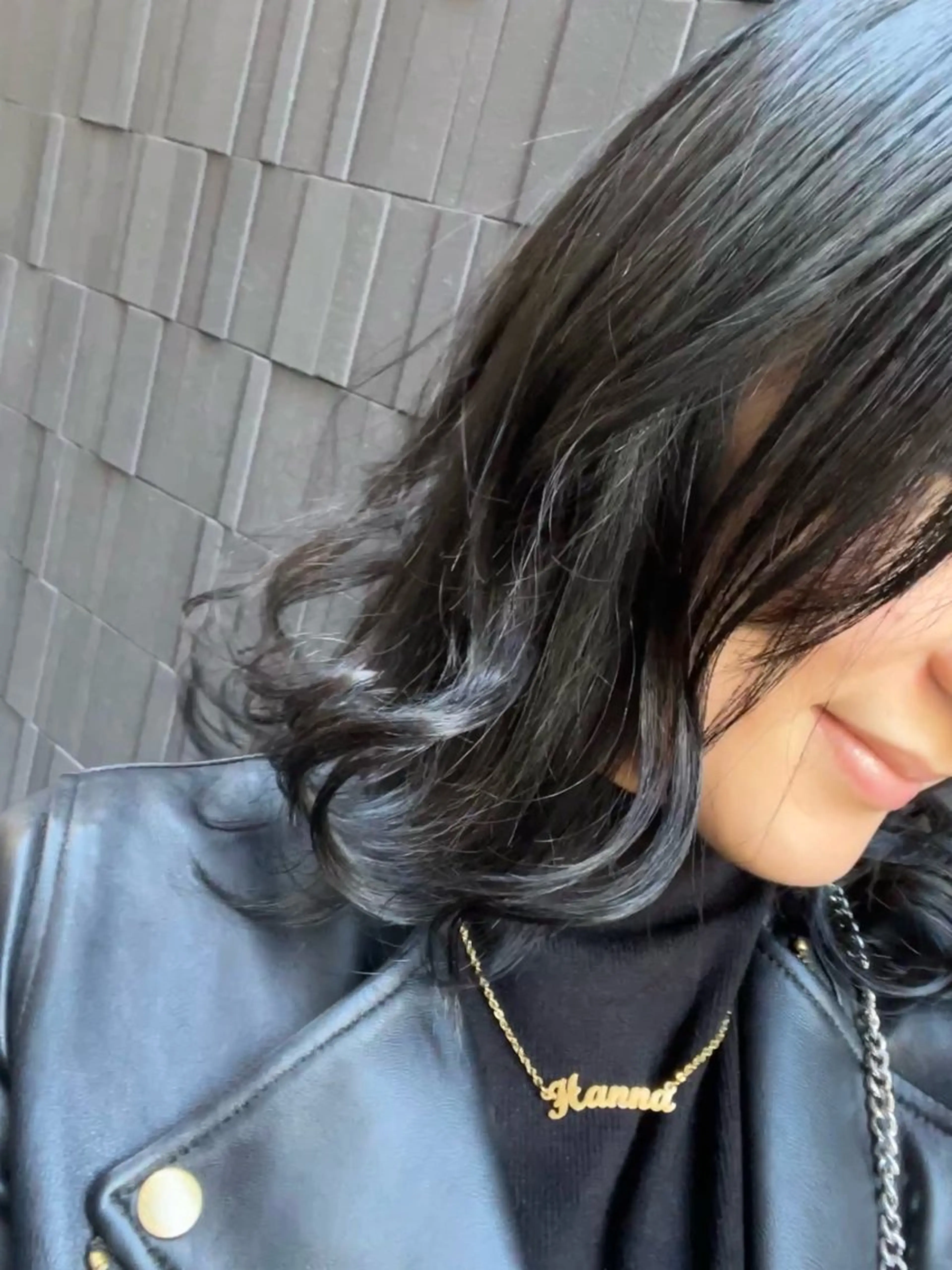 ミディアム カラー 黒髪 透明感カラー 韓国風カラー 韓国風ヘア ヘアカラー BEACH　HAIR&NAIL所属・両国駅徒歩1分⭐️ アイロン仕上げのヘアスタイル