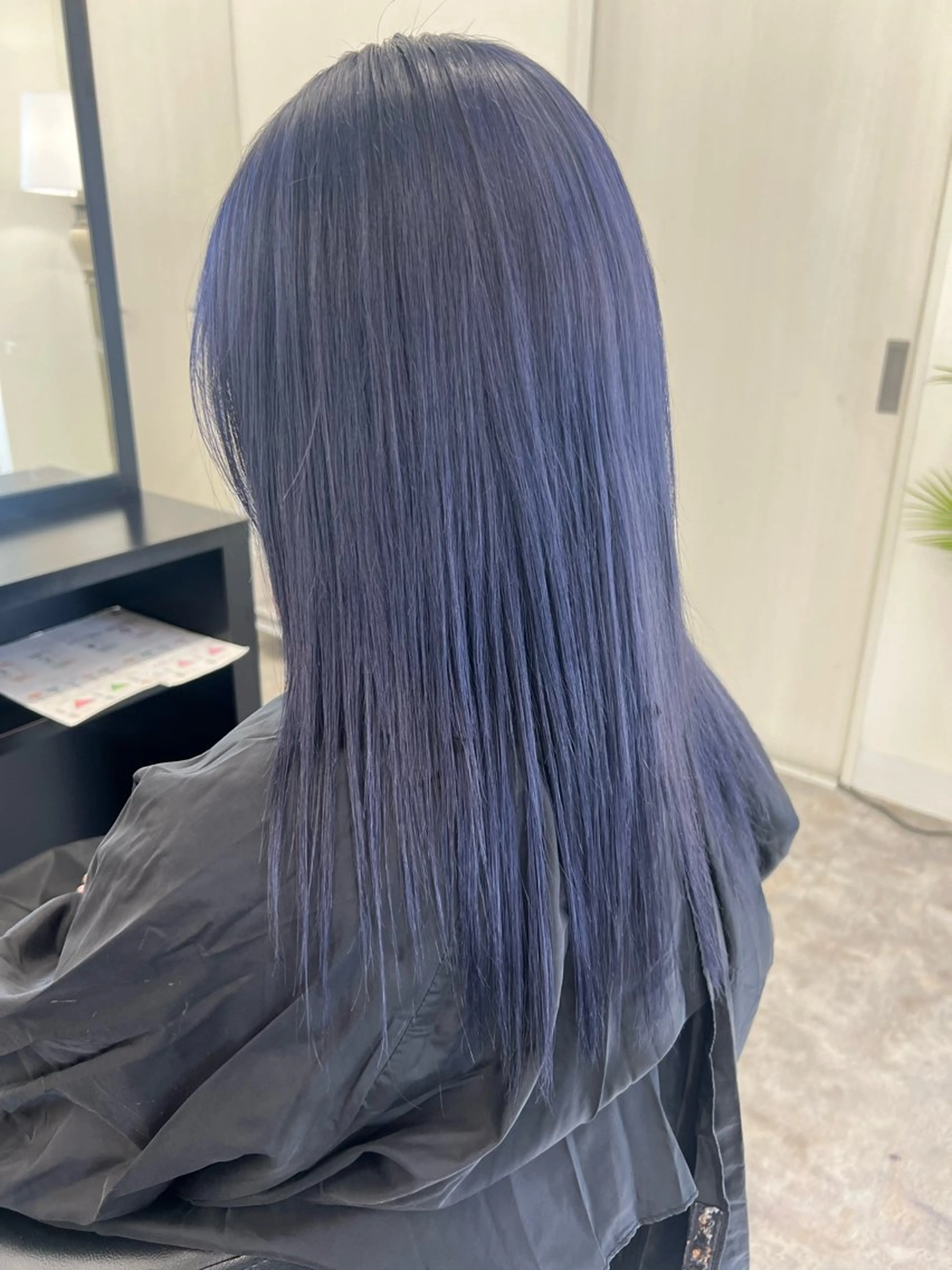 セミロング LOBY所属・LOBY トモヤのヘアスタイル