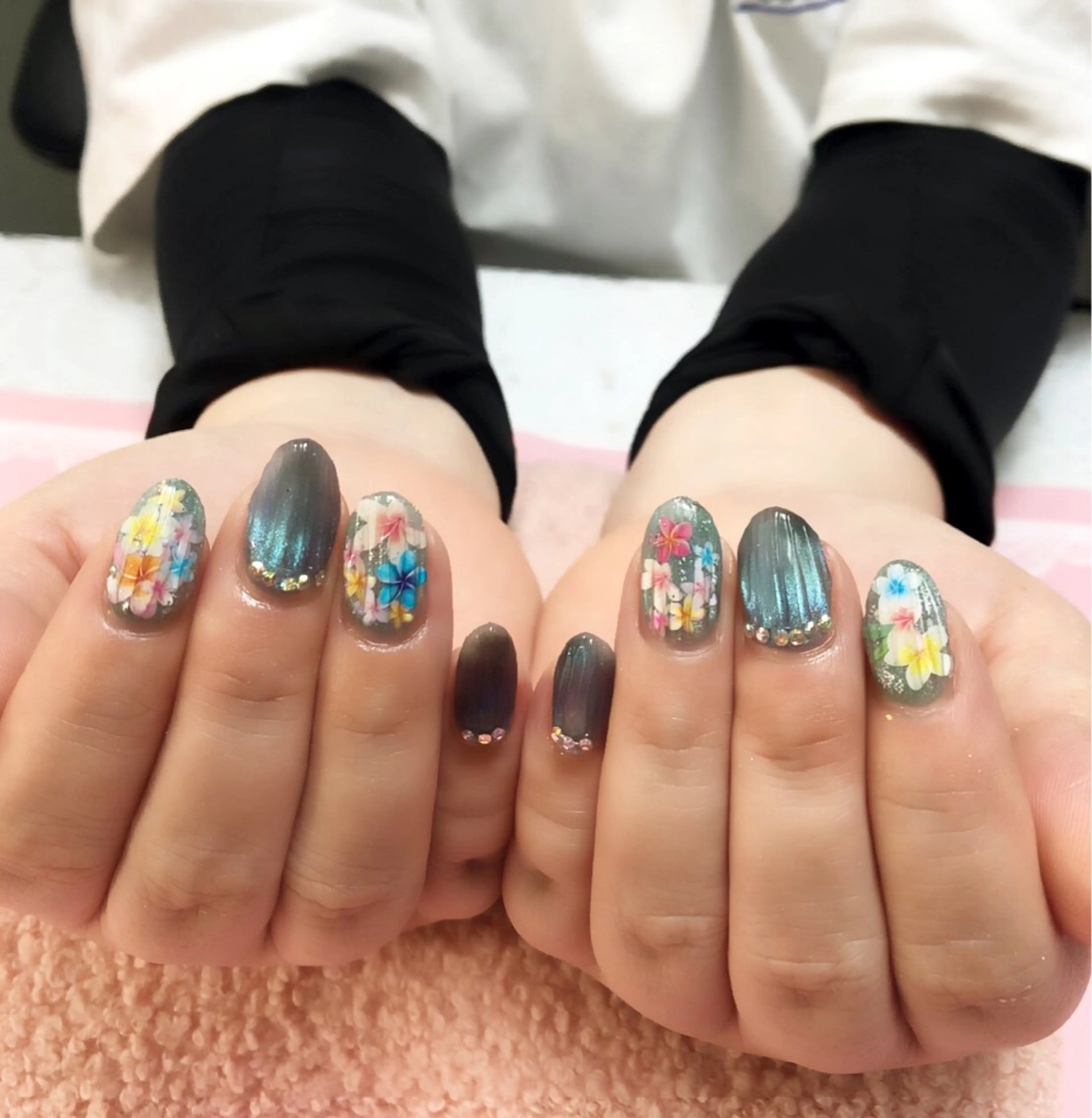 ネイル GＬA D所属・ＧＬAD グラットのネイルデザイン