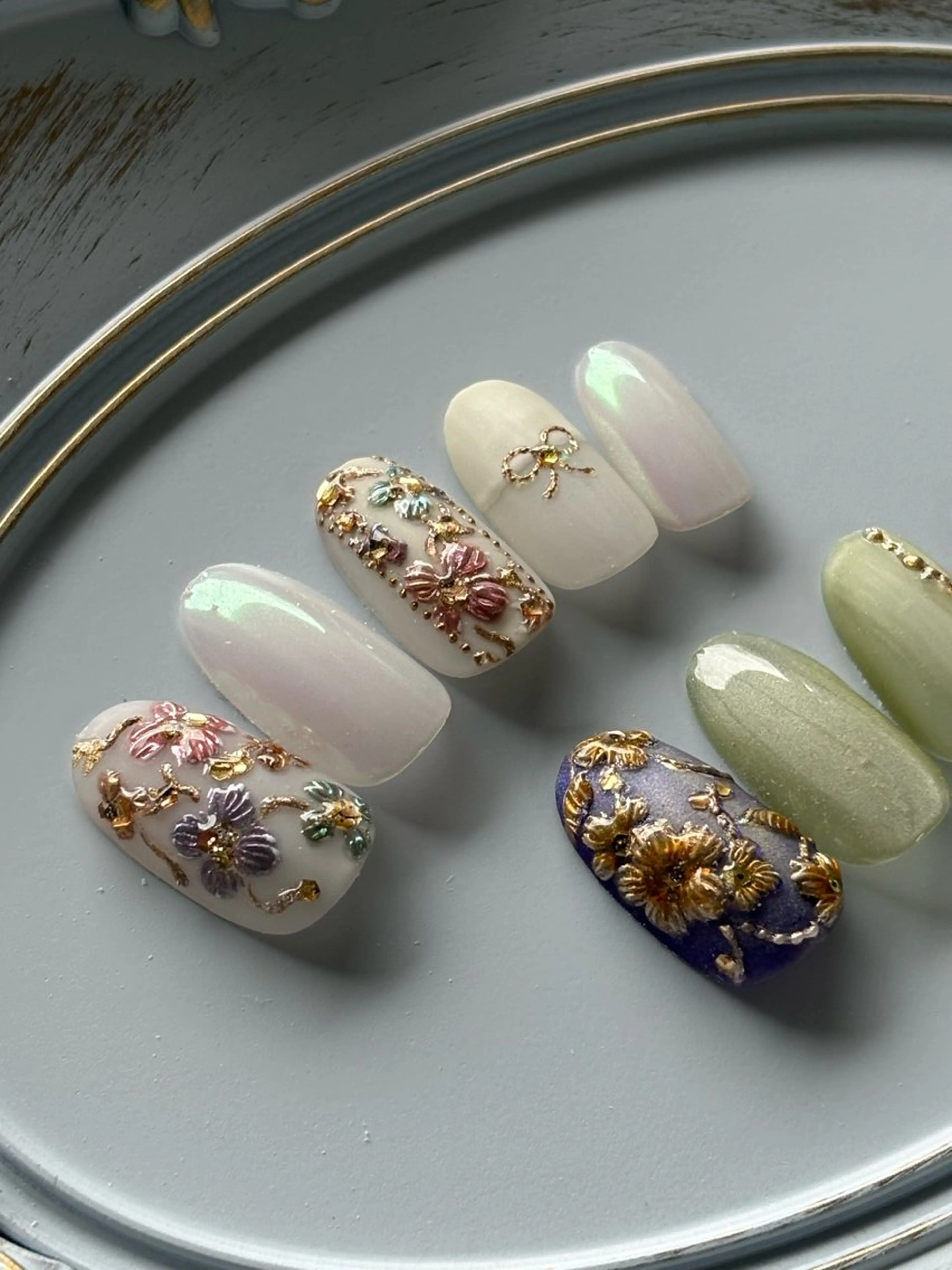 ネイル フラワーネイル ブライダルネイル ハンドネイル FIORITURA Maikoのネイルデザイン