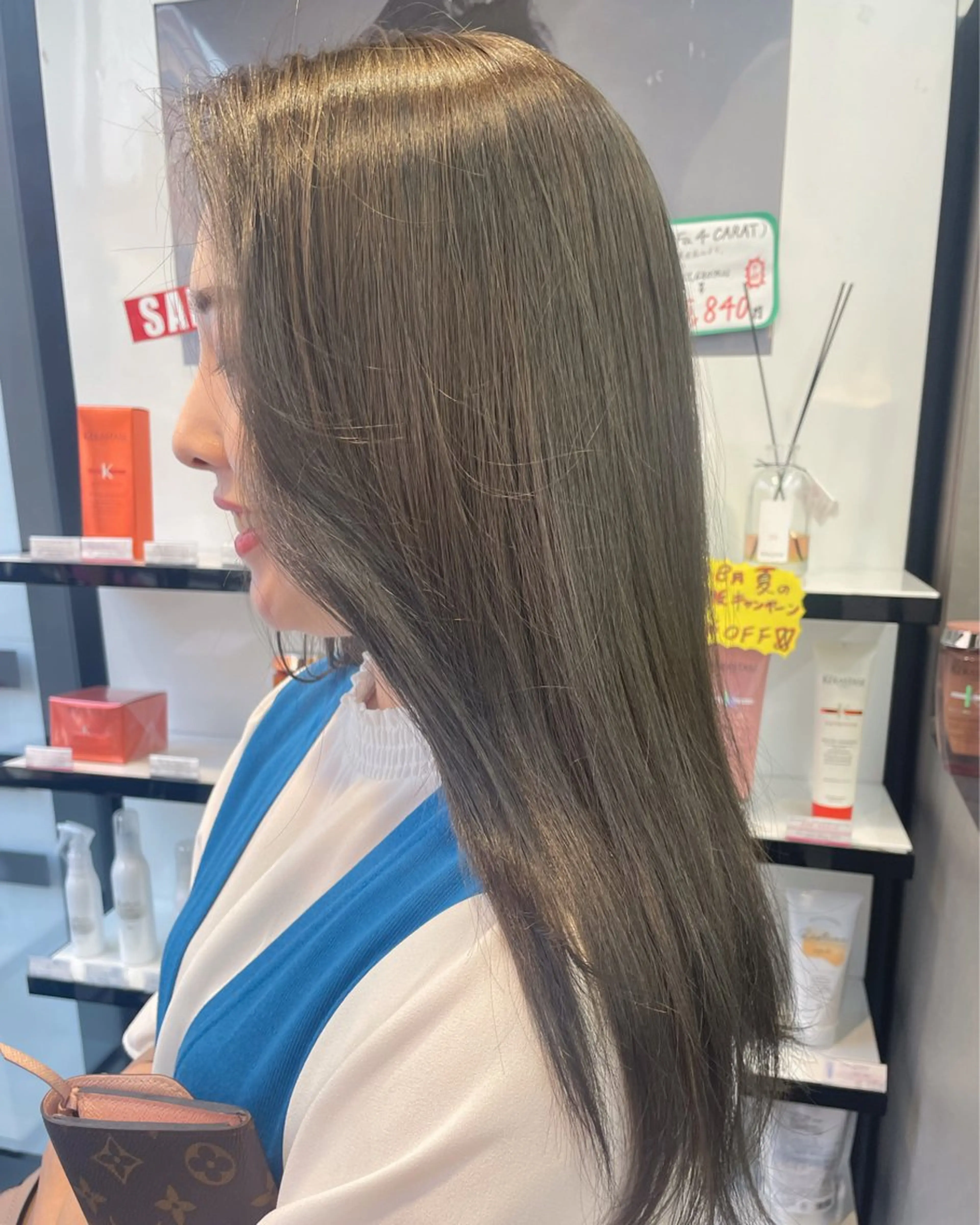 ロング カラー ヘアアレンジ オリーブカラー トリートメント mika｜ブルーカラ ー｜ハイトーンカラーのヘアスタイル