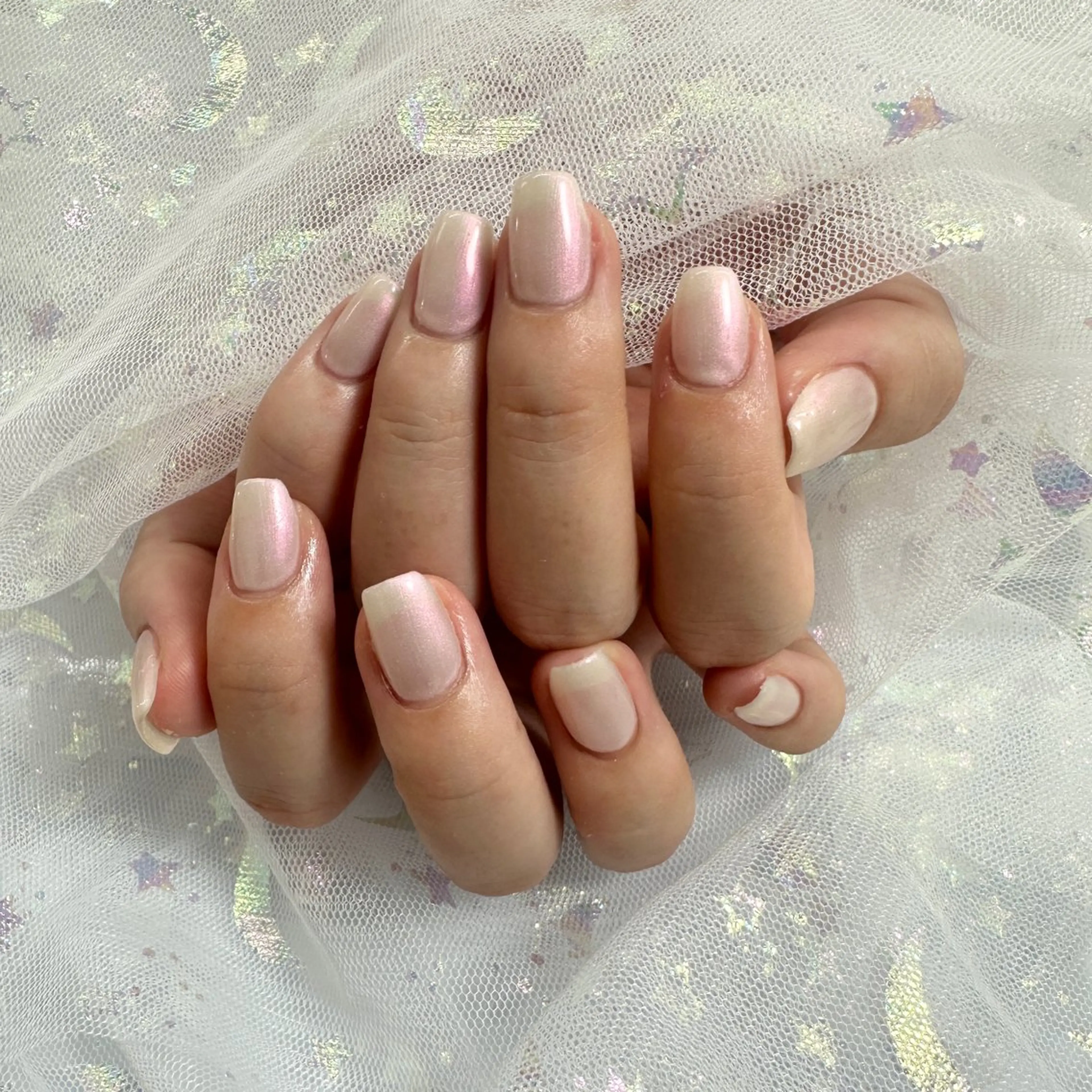 ネイル アートネイル ジェルネイル グラデーション ラメ(グリッター) ラメグラデーション ハンドネイル Viola. 優花のネイルデザイン