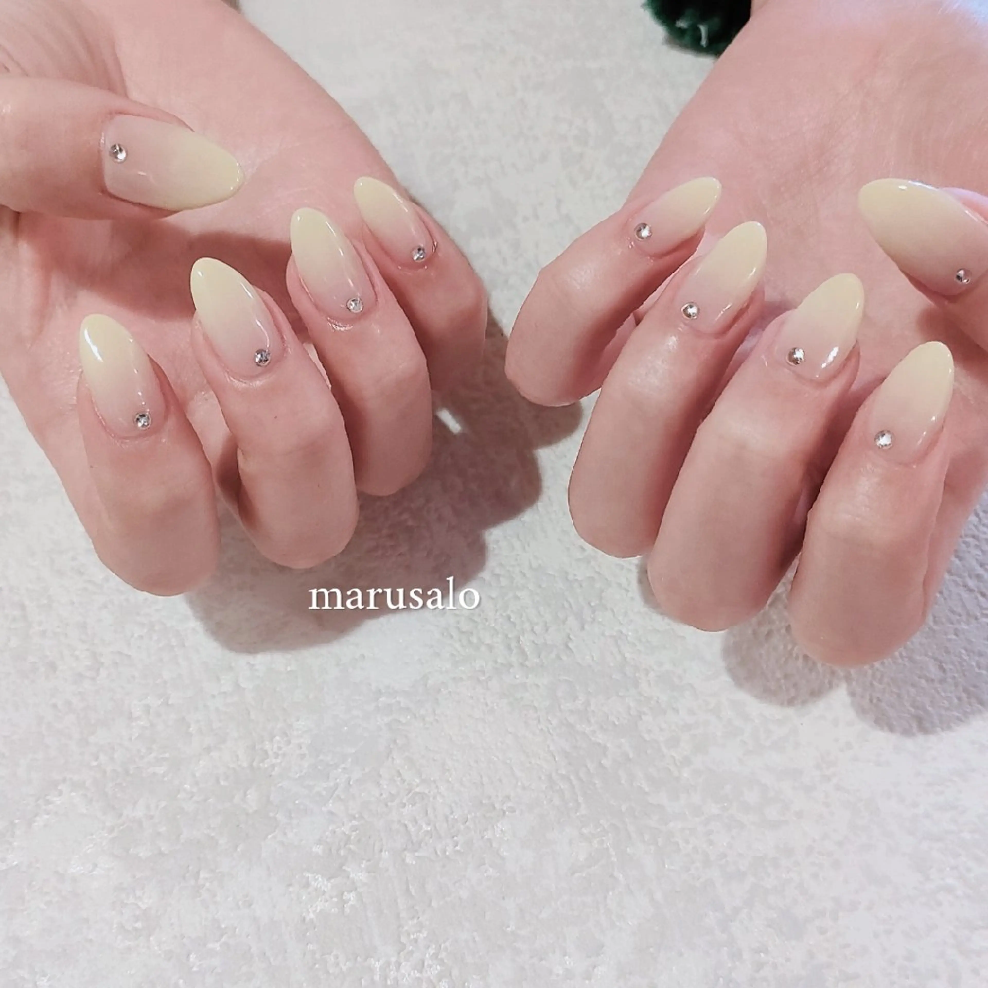 ネイル グラデーション オフィスネイル パステルネイル シンプルネイル 春ネイル ハンドネイル marusalo nailのネイルデザイン