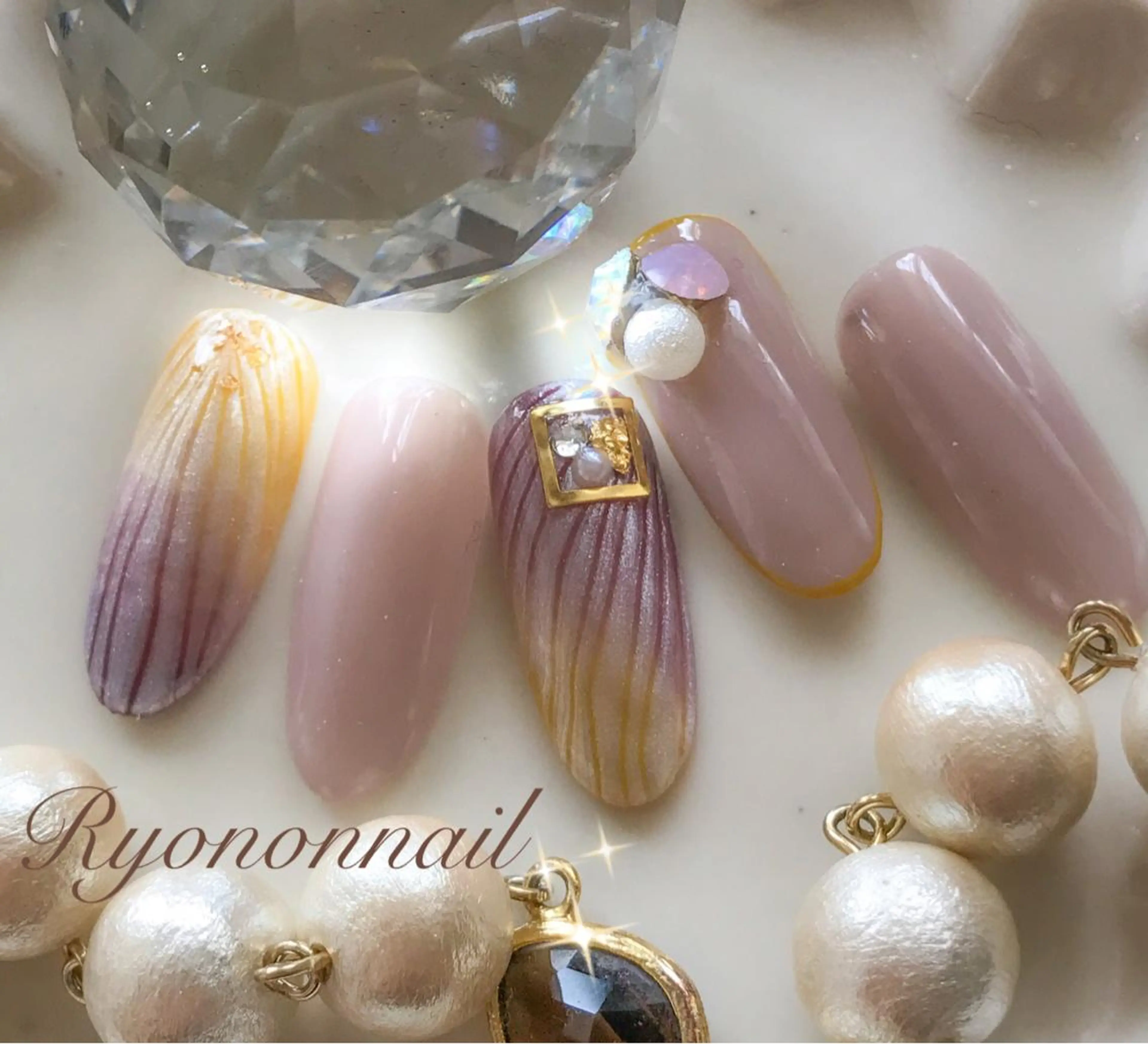 ネイル Ryononnail(リョノンネイル)所属・Ryononnail 上谷典子のネイルデザイン
