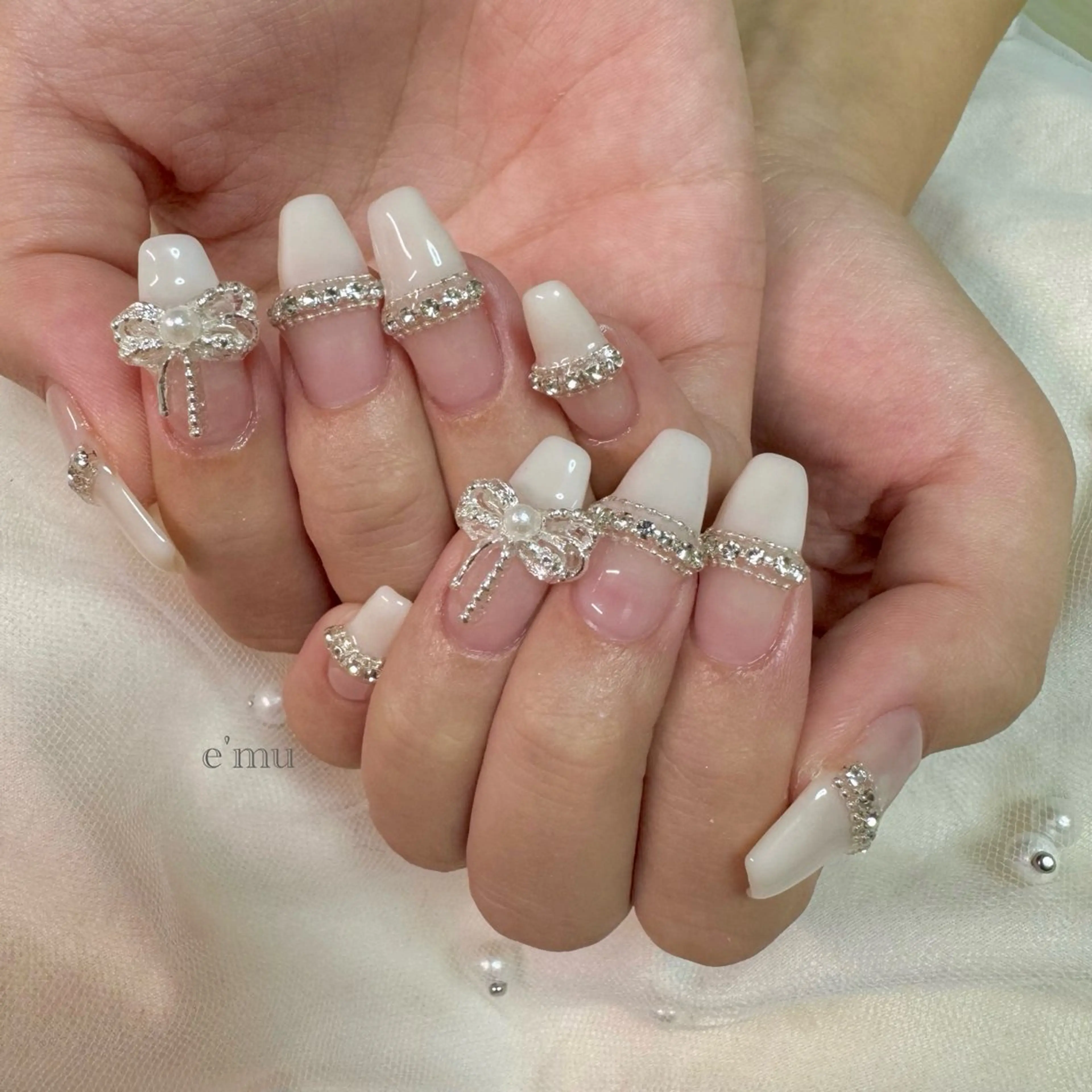 ネイル ワンホンネイル ハンドネイル nail salon e'mu💐のネイルデザイン