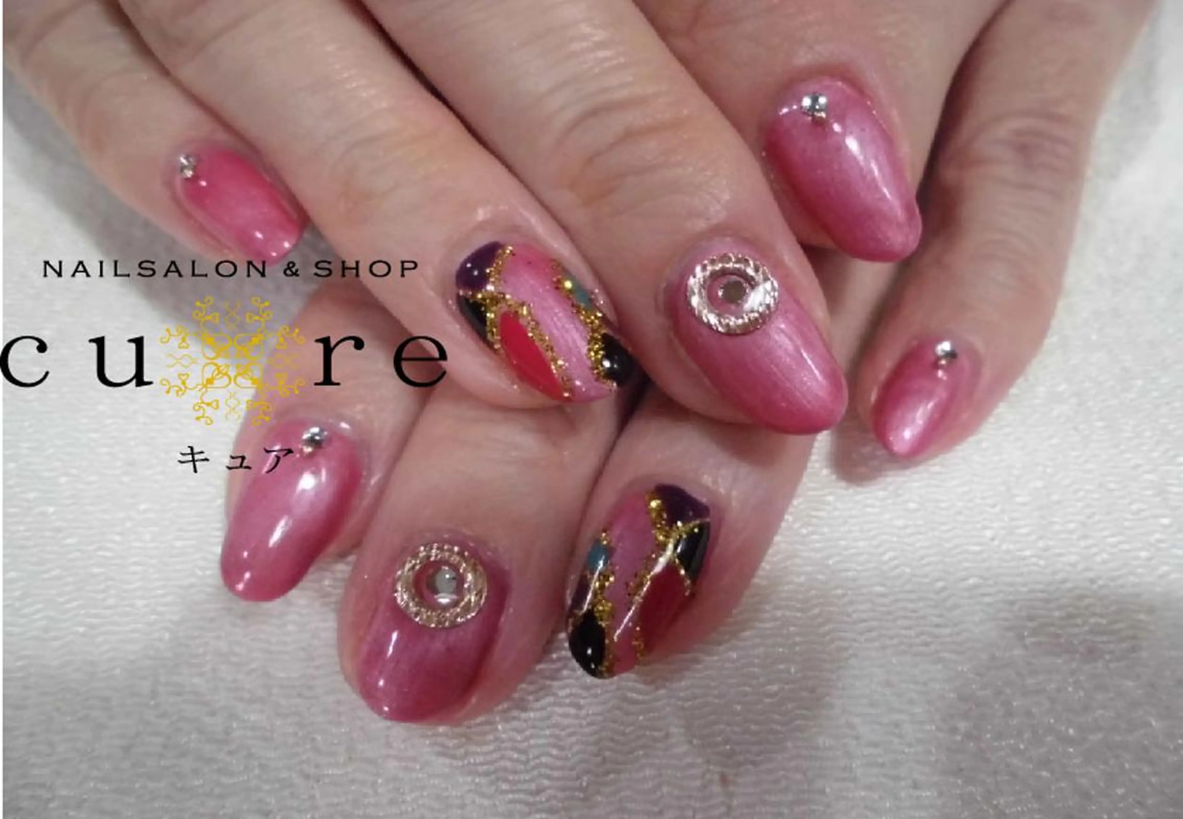 ミディアム ネイル ハンドネイル ネイルサロン Cureのネイルデザイン