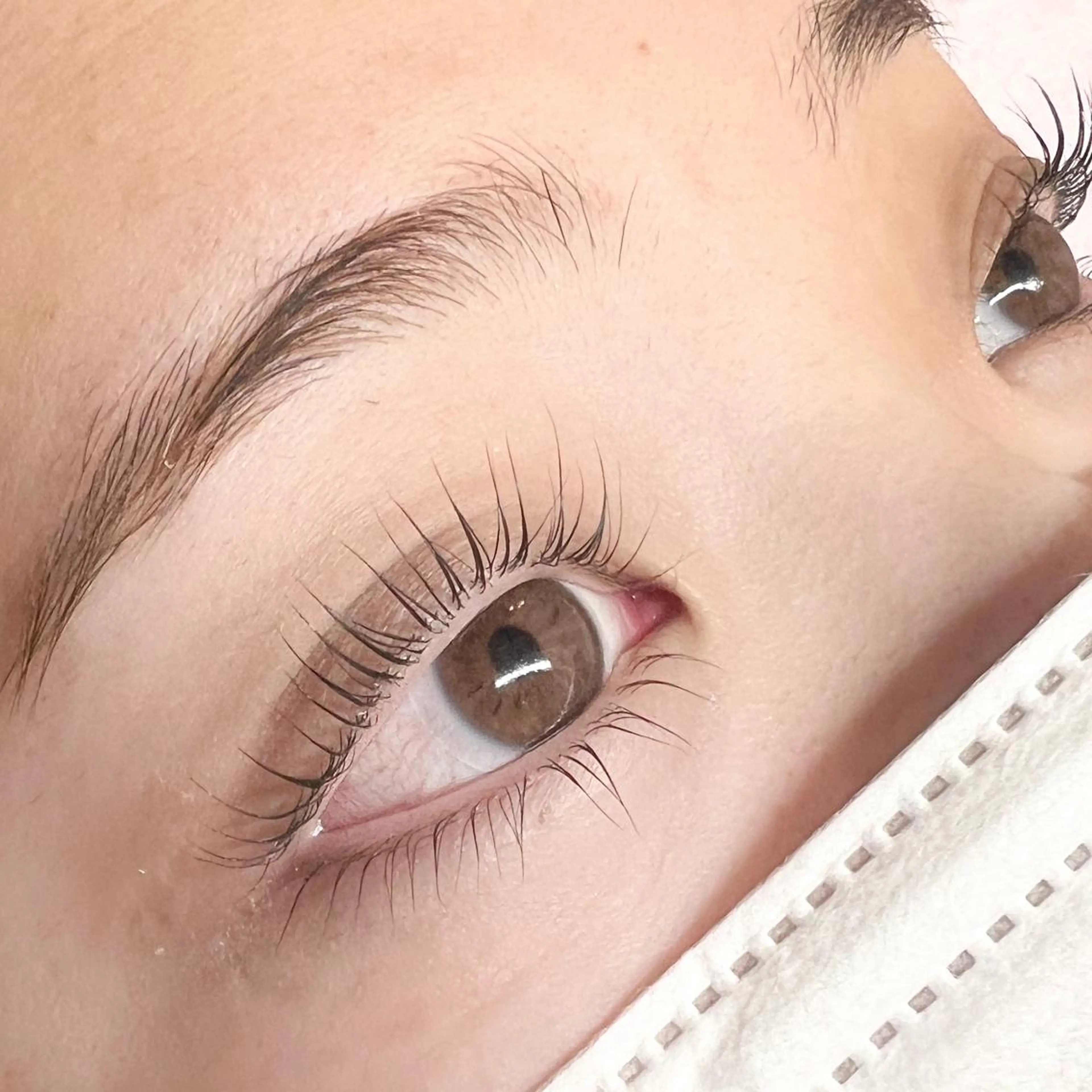 🎀人気NO.3🎀(まつ毛)パリジェンヌラッシュリフトorまつ毛パーマ  上下 保湿コーティング付きの写真