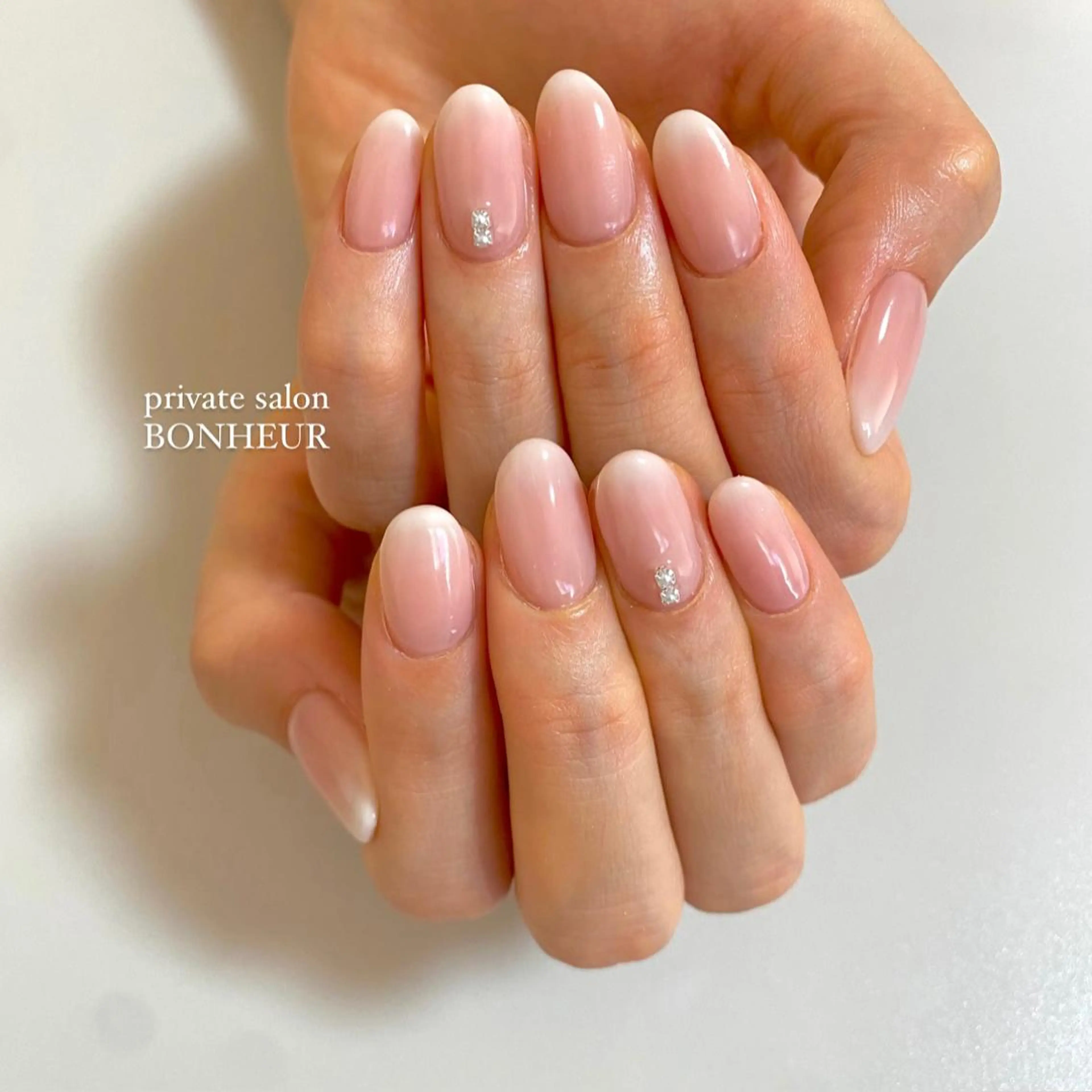 ネイル ハンドネイル BONHEUR Annaのネイルデザイン