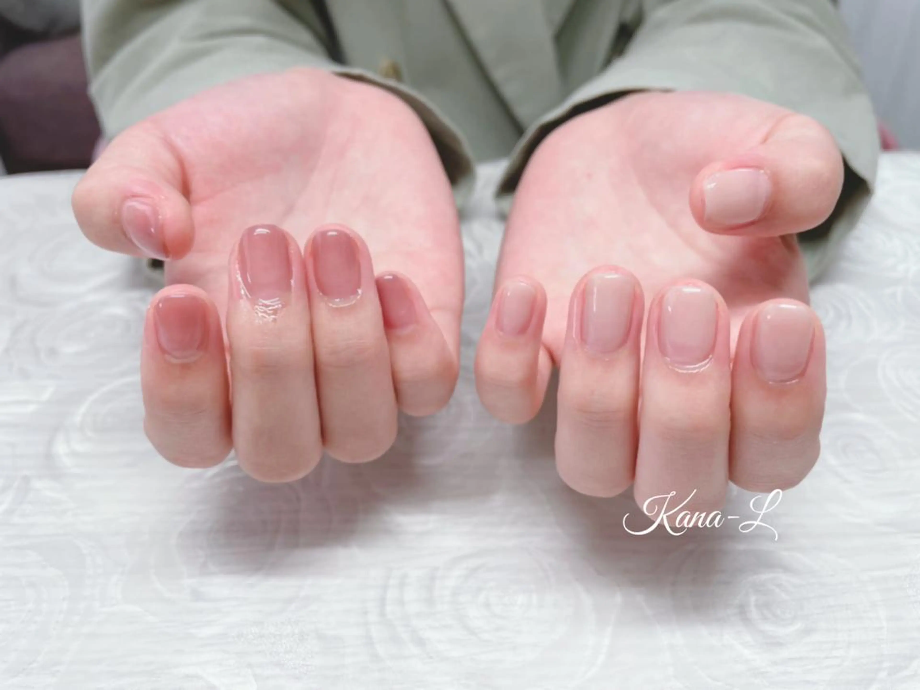 カラー ネイル 芦辺 香奈のネイルデザイン