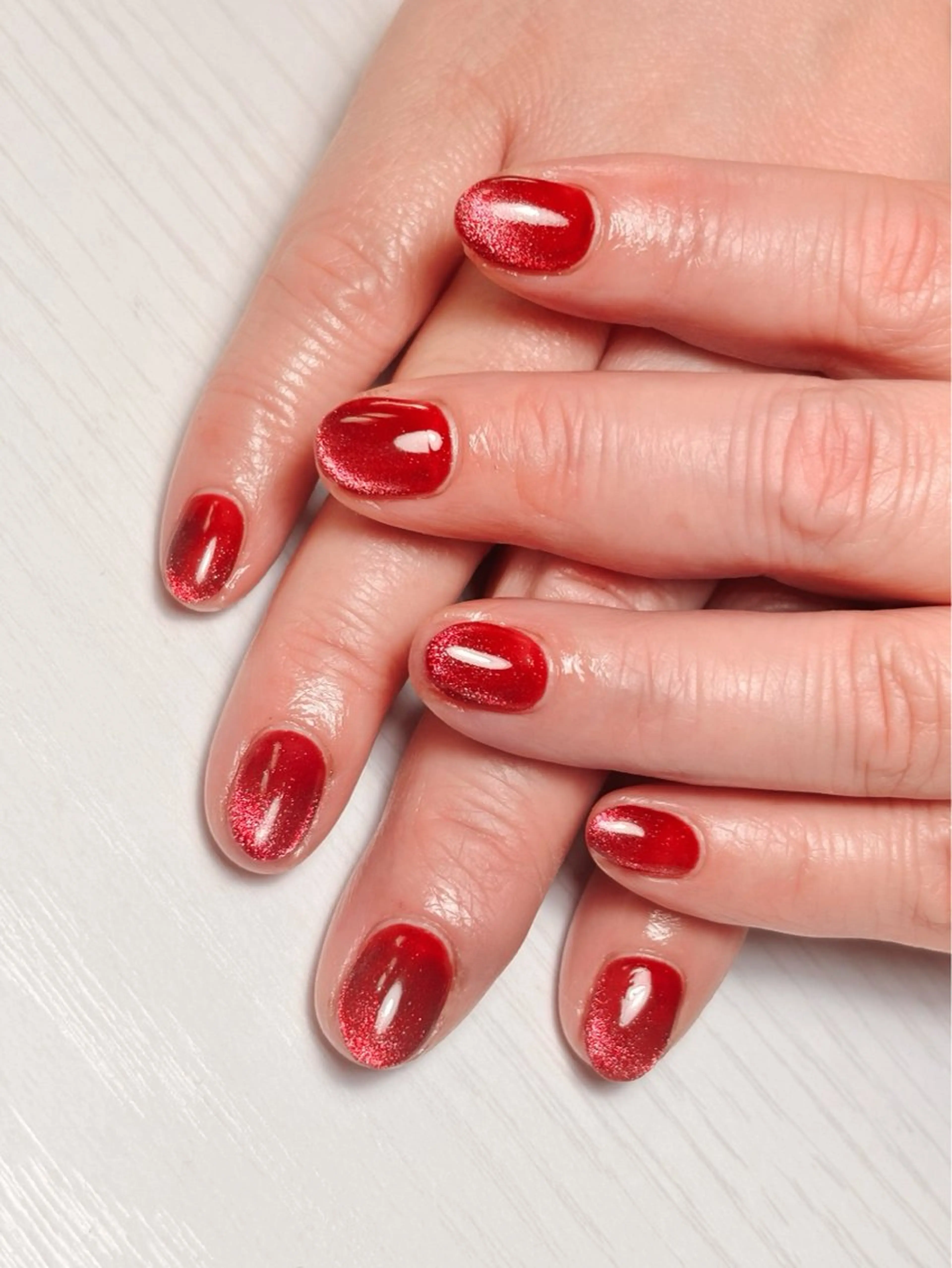 ネイル ビー玉ネイル ワンカラーネイル 赤色 ハンドネイル ishida miokaのネイルデザイン